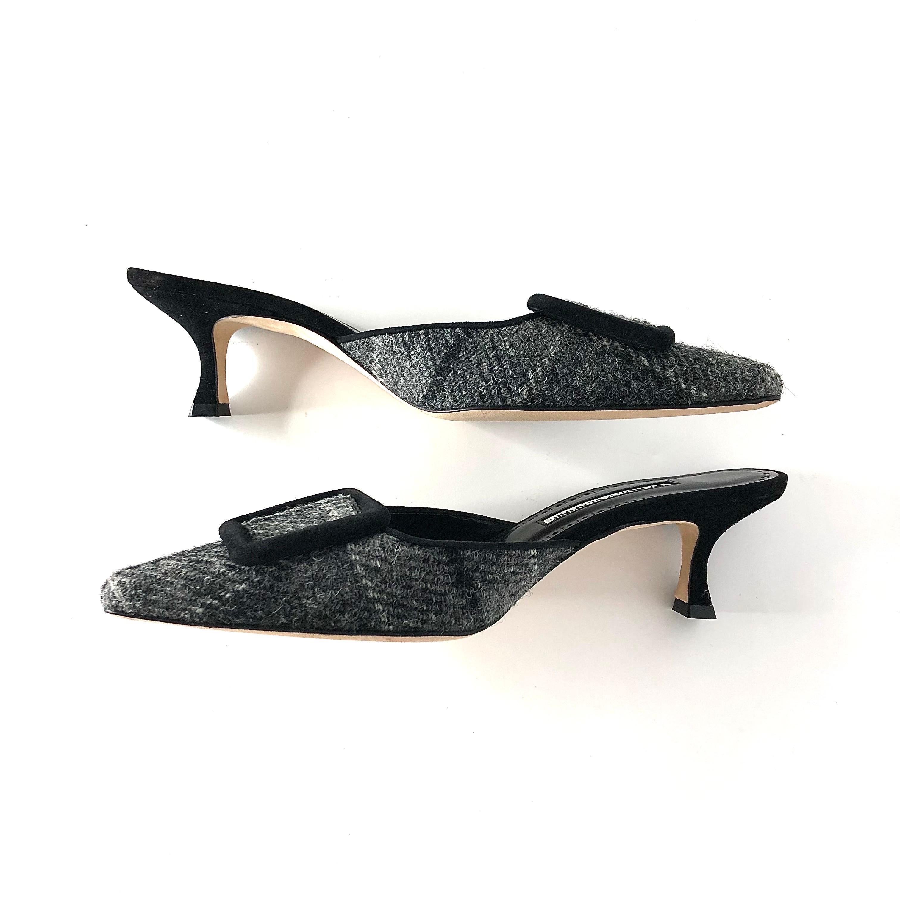 NUOVO Manolo Blahnik Maysalebi Tweed Slip On Kitten Heel Pointed Toe Mules 39 In condizioni Nuovo in vendita a Mechanicsville, VA