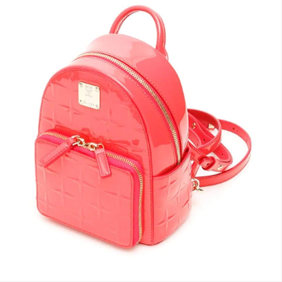 Women's NEW MCM Fuchsia Pink Diamond Textured Patent Leather Stark Backpack Rucksack Bag For Sale