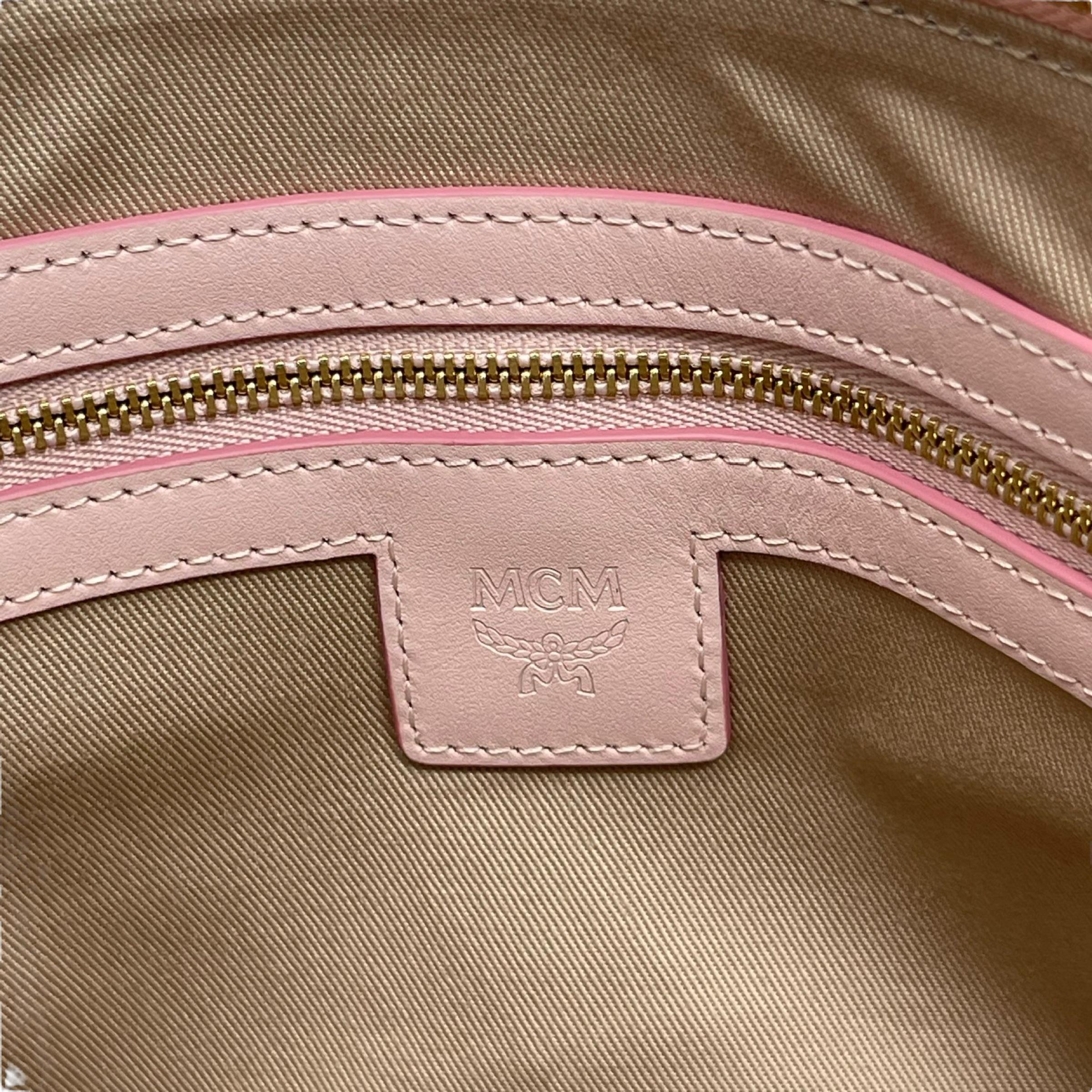 NEU MCM Rosa Visetos Monogramm Logo Leder Umhängetasche im Angebot 9