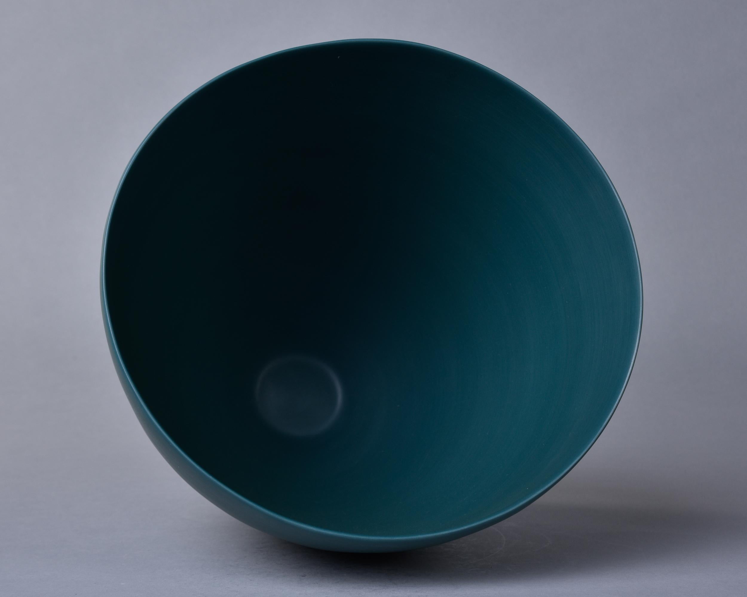 XXIe siècle et contemporain New Medium Rina Menardi Mint Cup Shape Bowl (bol en forme de coupe à la menthe) en vente