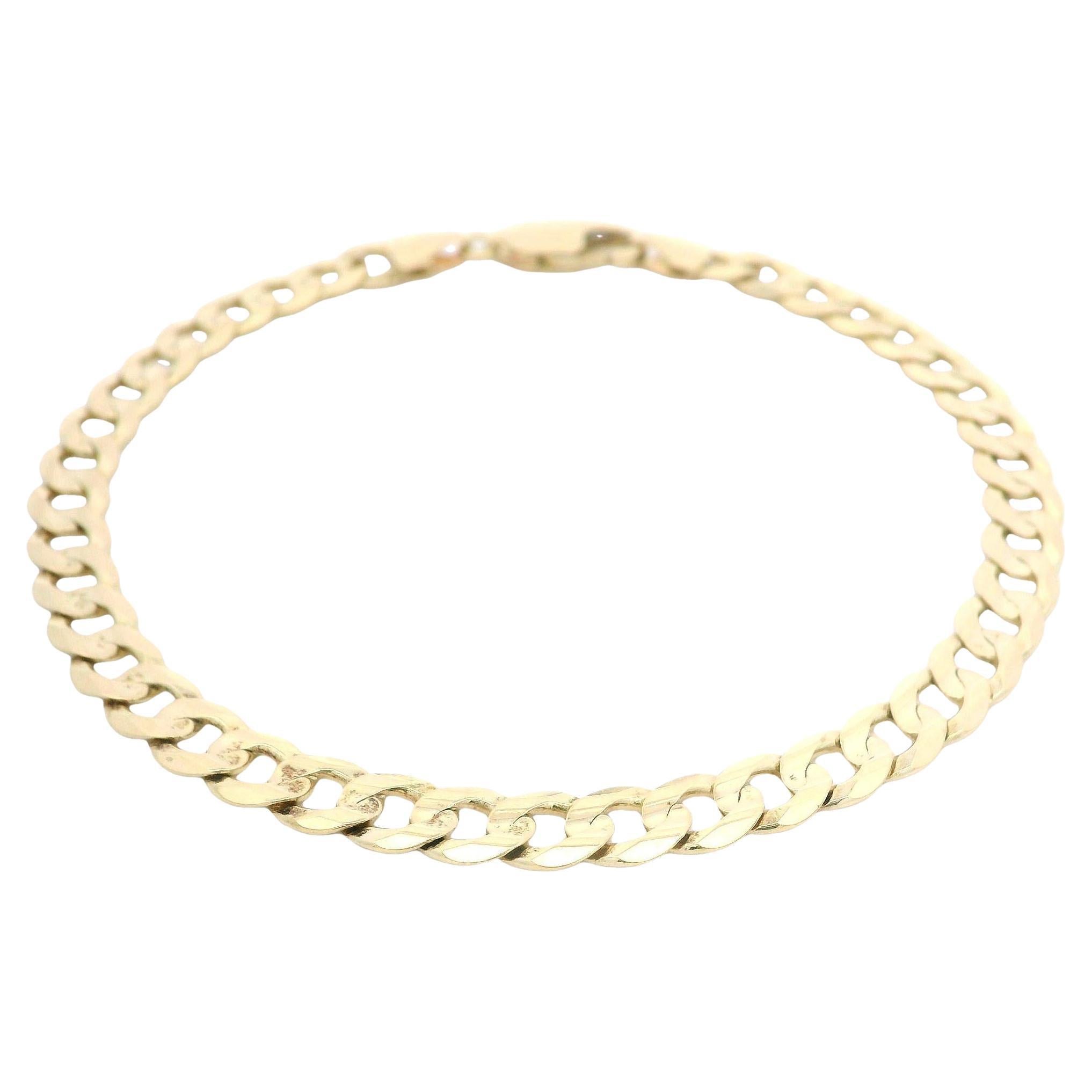 What is a chain bracelet?