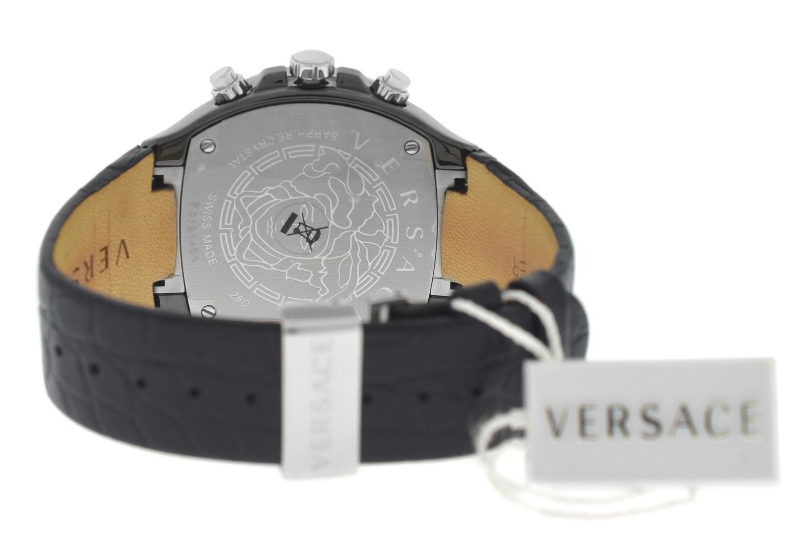 New Men’s Versace DV One Steel Ceramic Chrono Quartz Watch In Excellent Condition For Sale In New York, NY