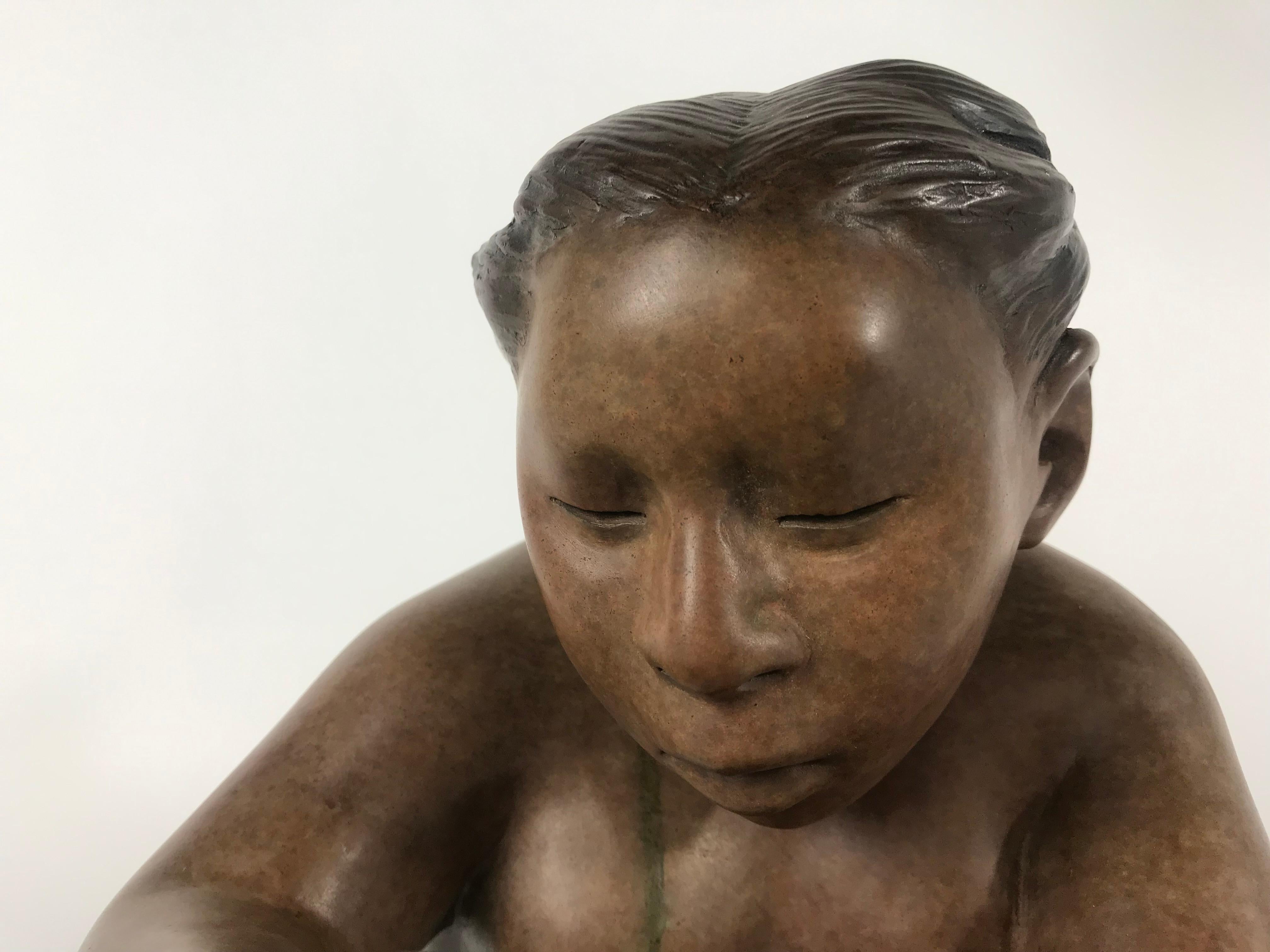 Bronze-Skulptur der amerikanischen Ureinwohner von New Mexico von Roxanne Swentzell 6