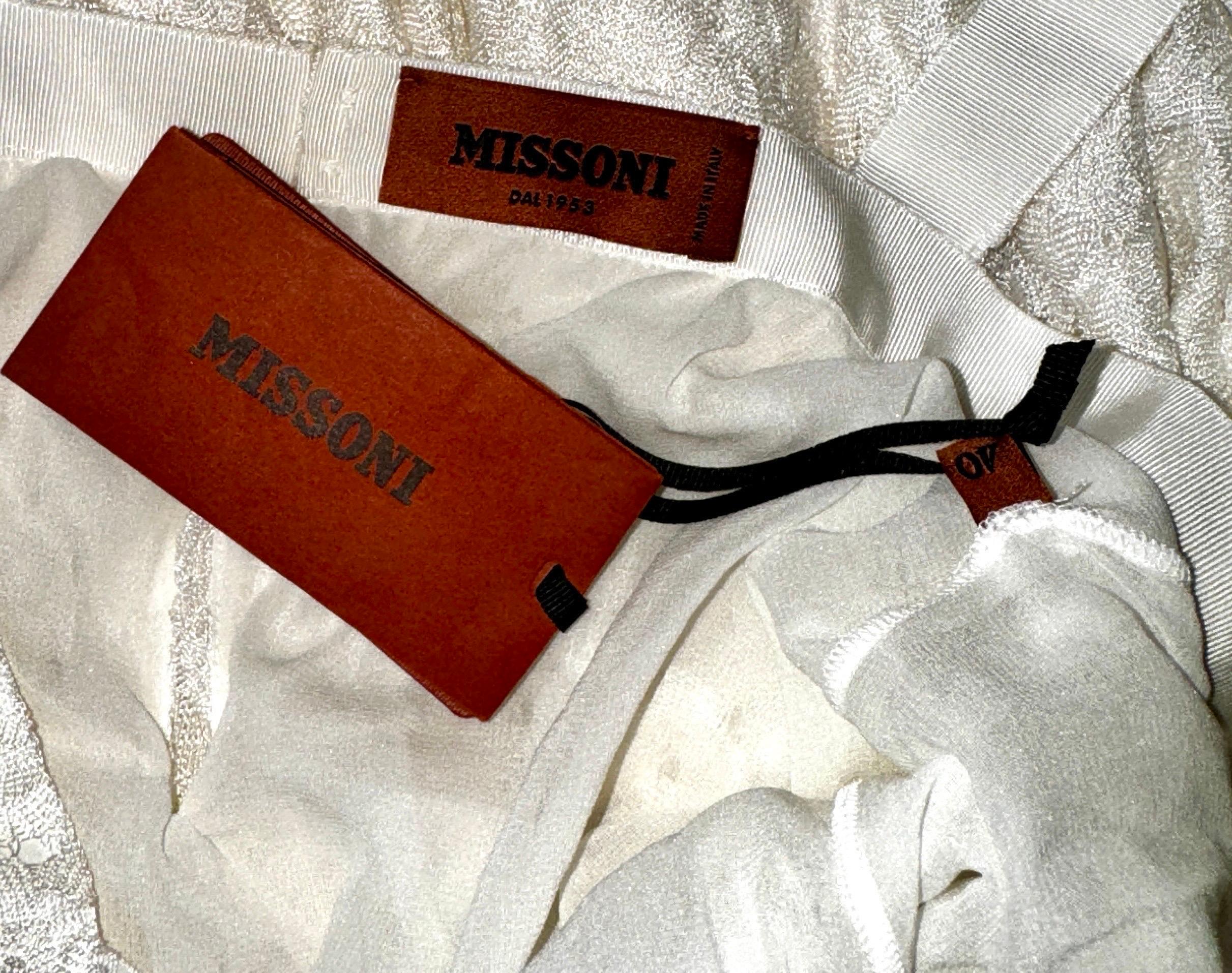 Robe de mariée de cocktail à découpes en maille crochet Missoni, 40 en vente 2