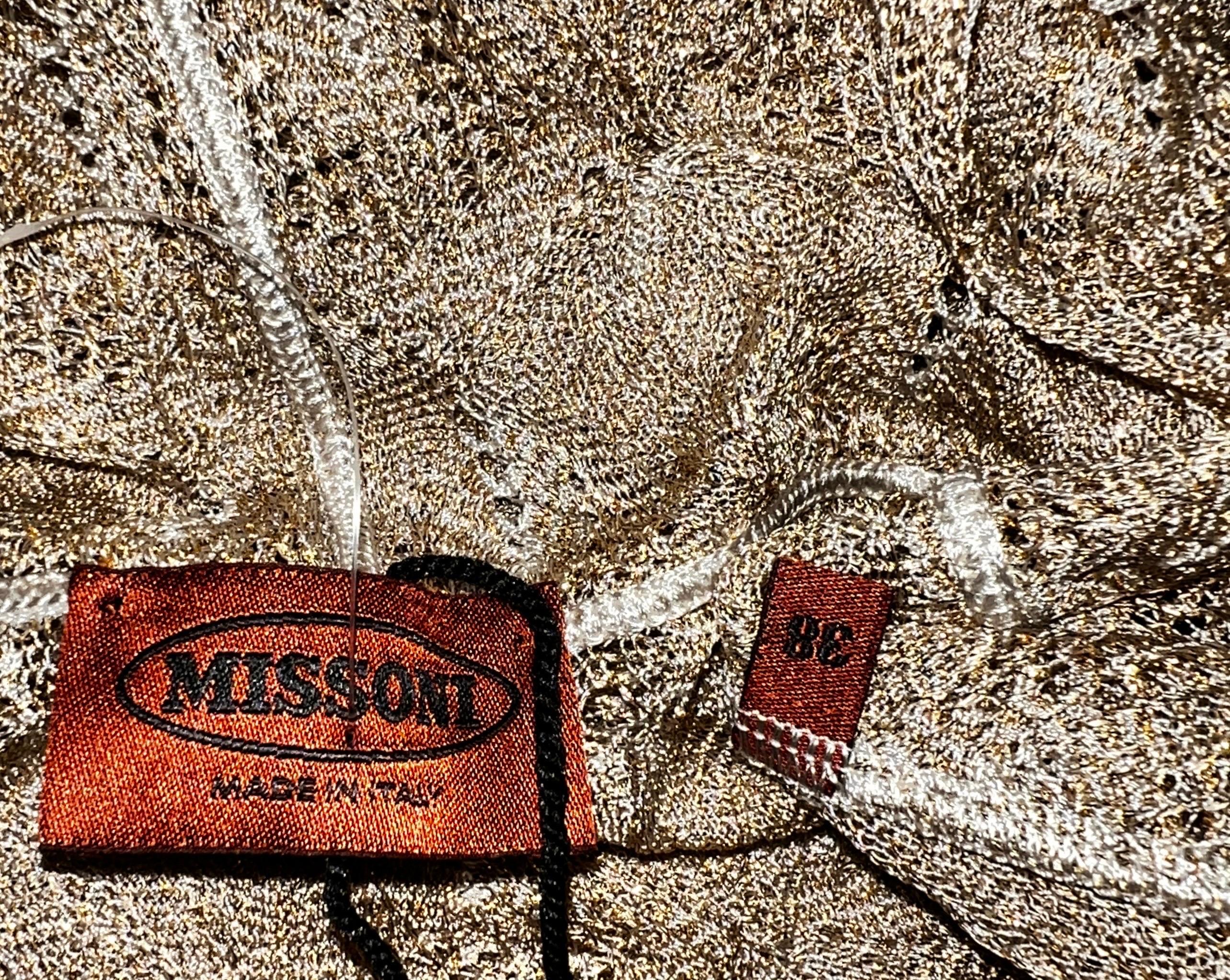 NEU Missoni Gold Metallic-Häkelstrick-Schal mit Kapuze 38 im Angebot 5