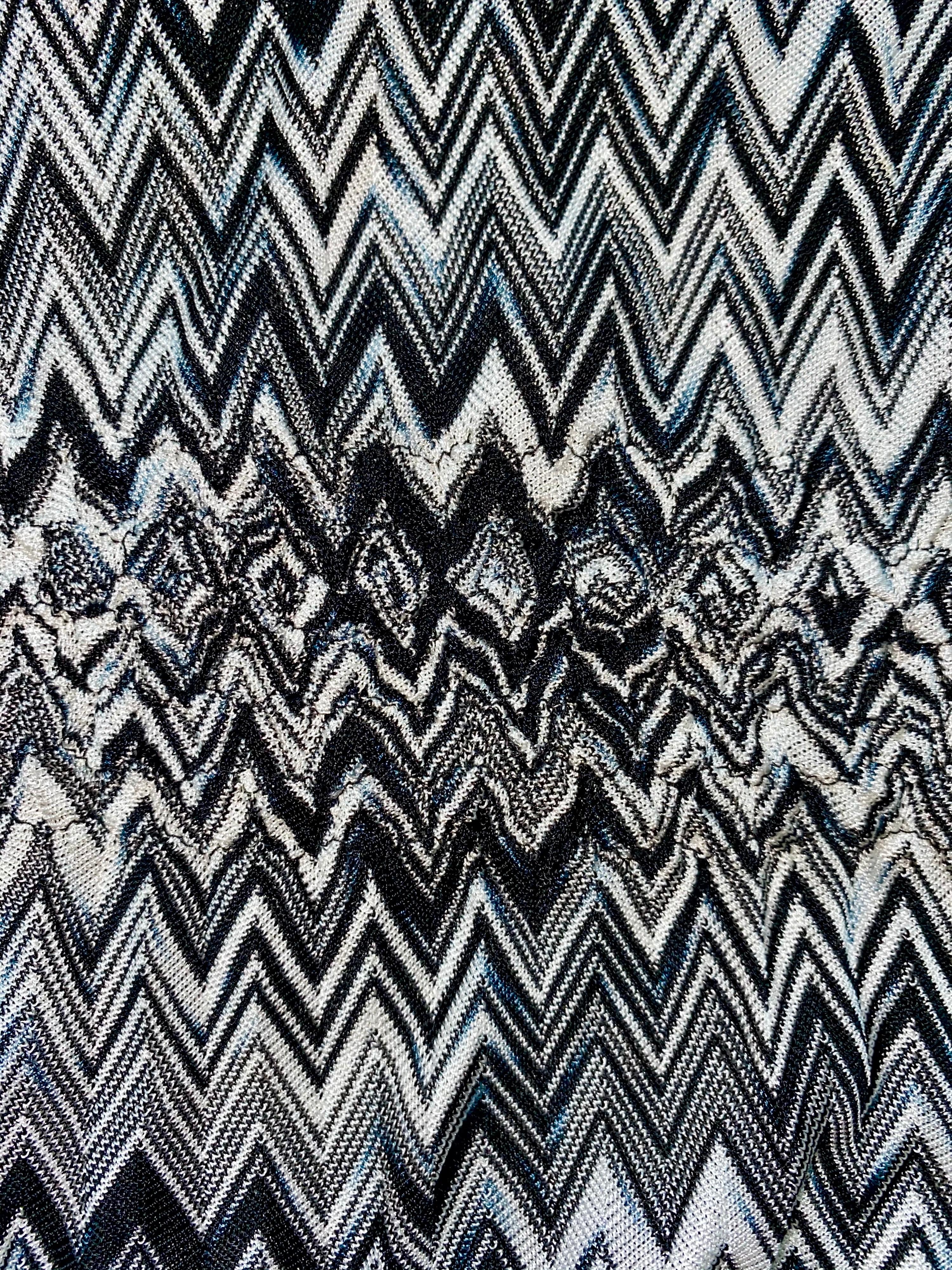 NUEVO Missoni Monochrome Signature Chevron Zigzag Knit Dress 38 en Nuevo estado para la venta en Switzerland, CH