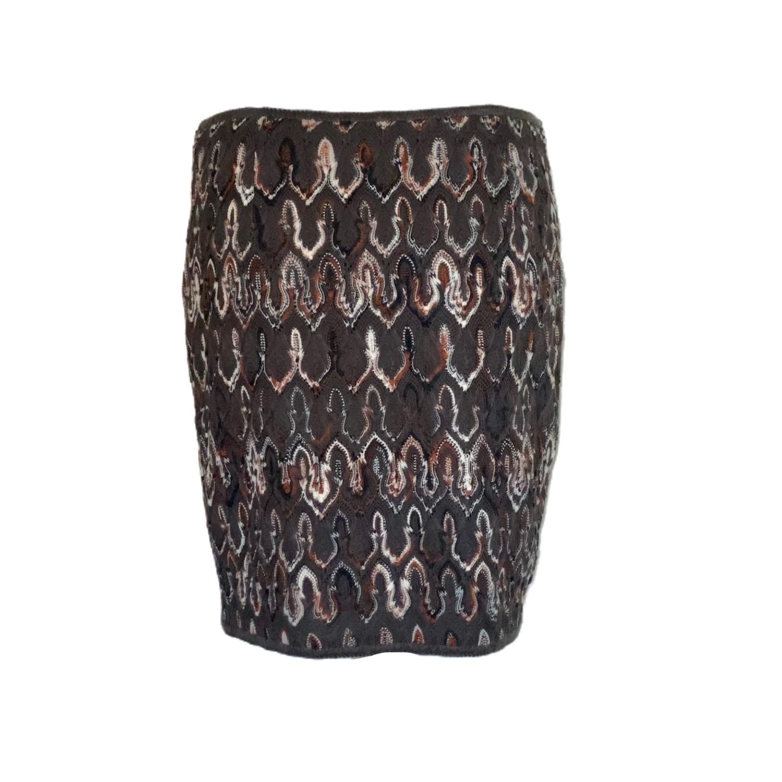 Timeless MISSONI signature crochet knit skirt
    Closes with hidden zipper
    Made in Italy
    Dry Clean only
    Retail price 1199$ plus taxes
Fully lined with stretchy silk
Size 42
New