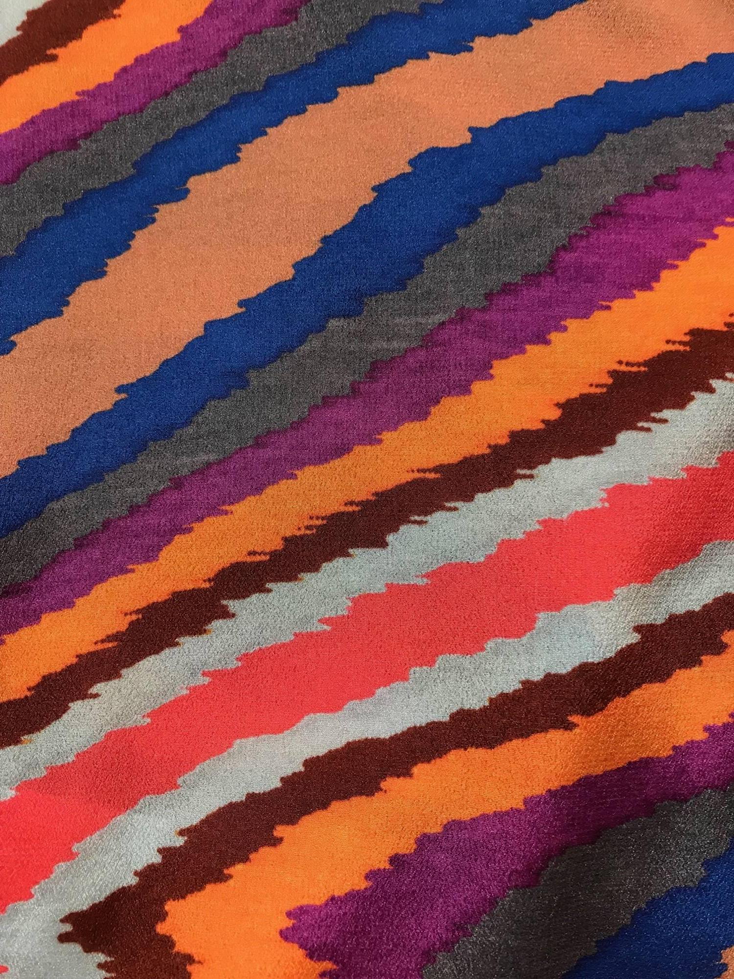 Missoni - Jupe longue en soie légère multicolore à rayures abstraites et à rayures, état neuf Pour femmes en vente