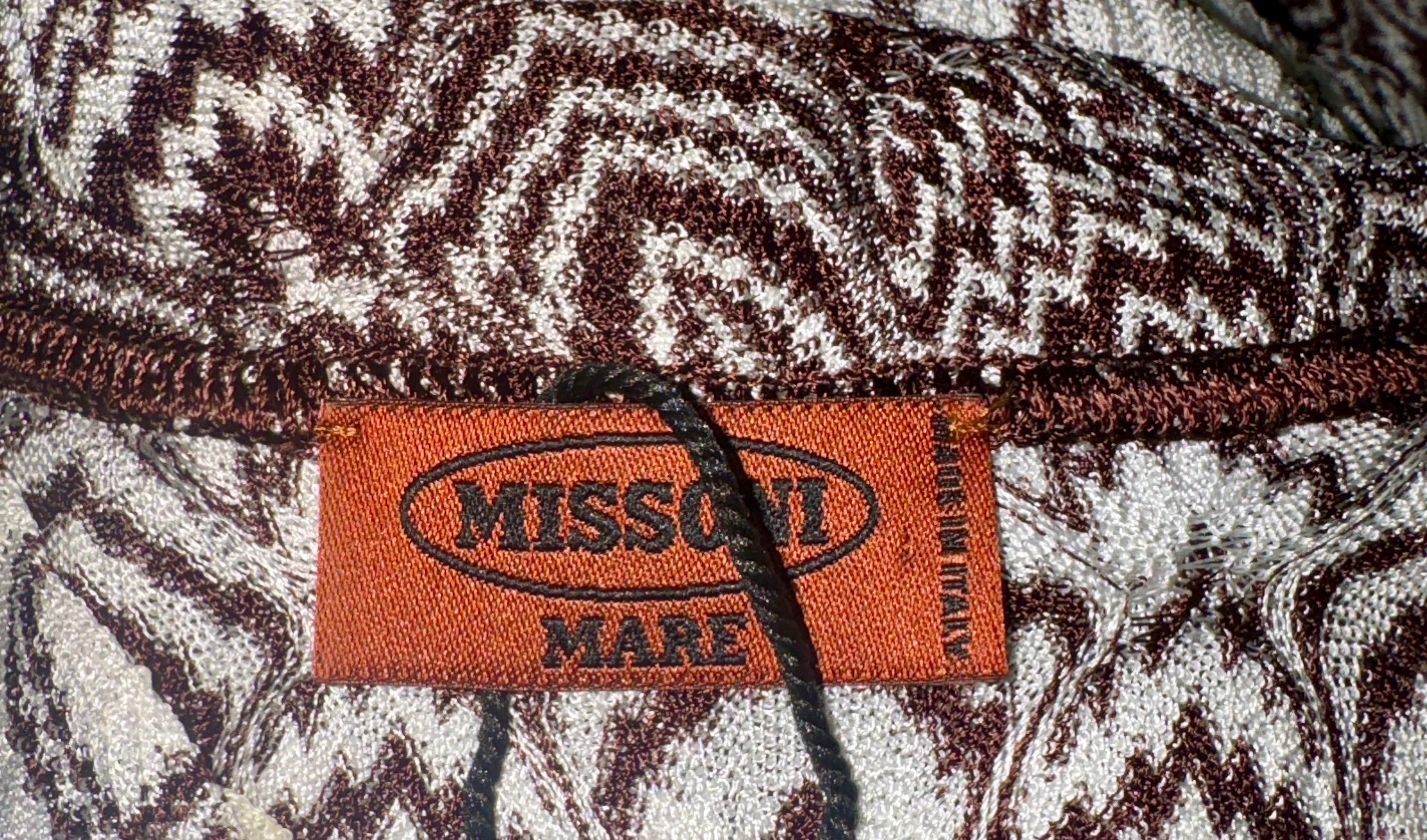 Robe caftan Missoni Signature Chevron zigzag en maille crochetée 42 en vente 3