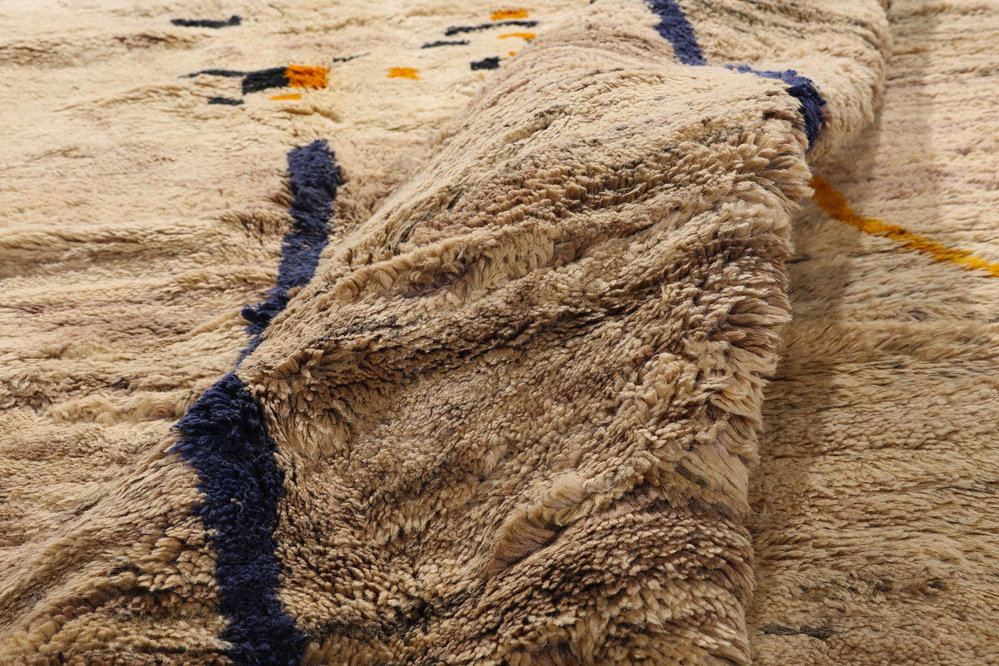 New Modern Abstract Beni Mrirt Moroccan Rug with Expressionist Style In New Condition For Sale In Dallas, TX