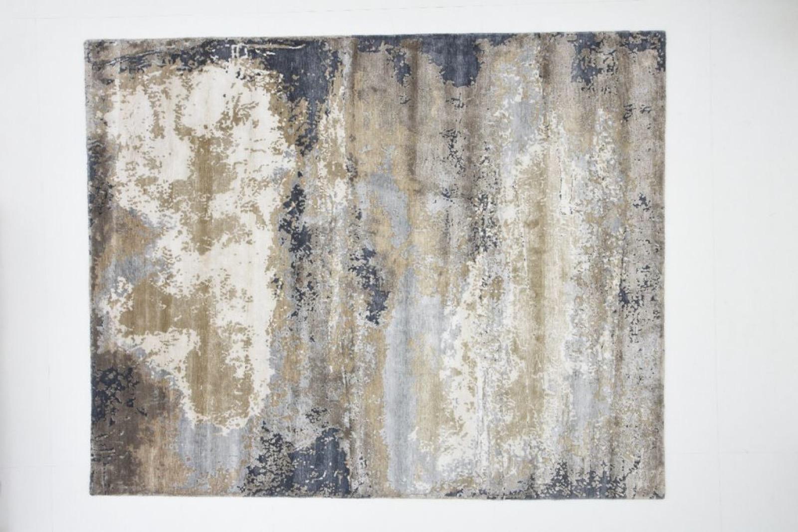 New Modern Abstract Design Wool and Silk Rug For Sale 5
