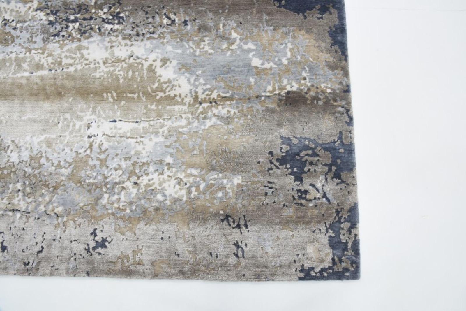 New Modern Abstract Design Wool and Silk Rug For Sale 2