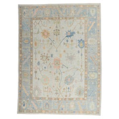 Nuovo tappeto turco Oushak moderno blu e grigio chiaro in stile contemporaneo