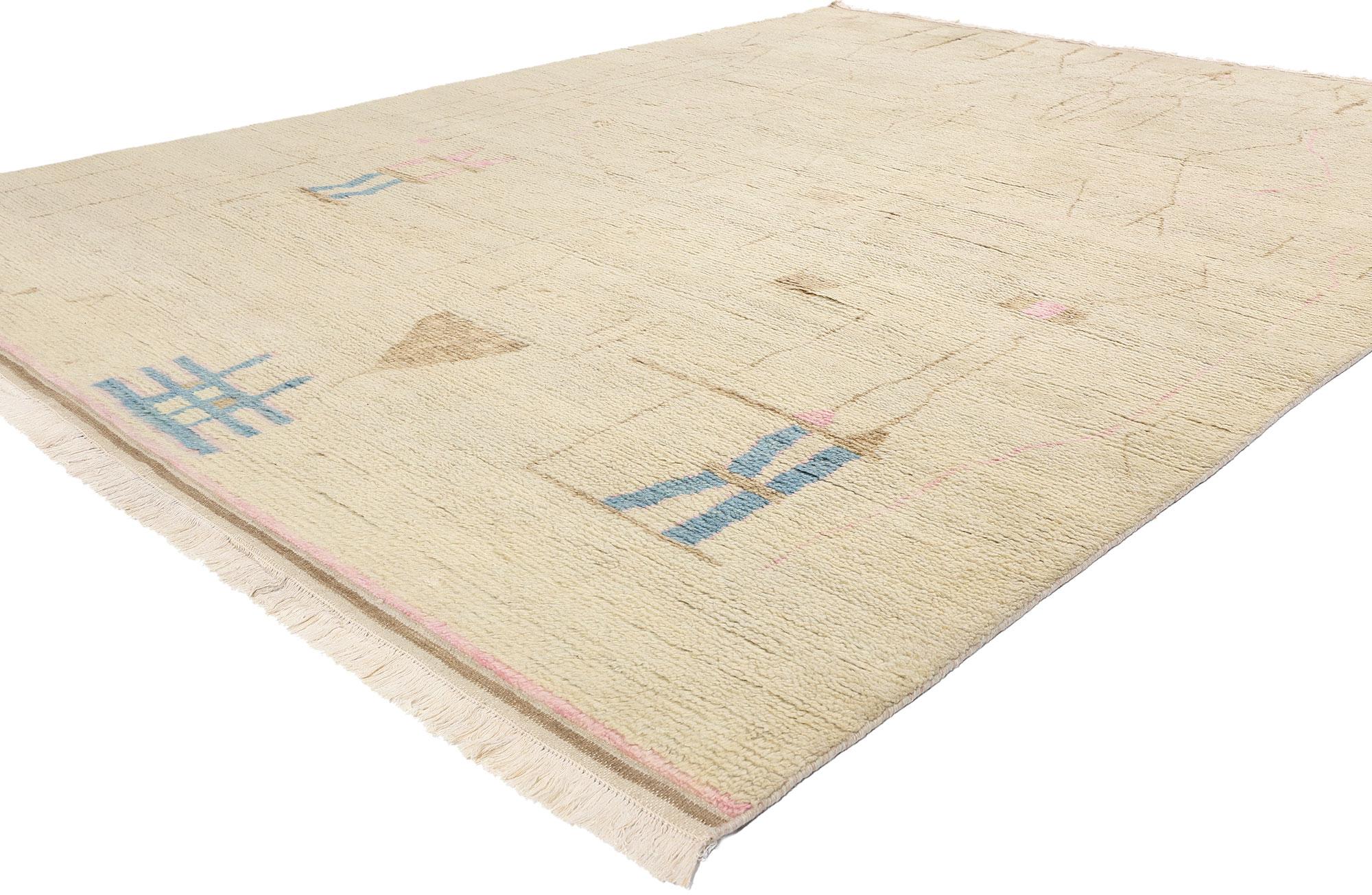 31219 New Modern Boho Brutalist Oasis Moroccan Rug, 07'11 x 10'03. Entrez dans un monde où l'art moderne rencontre la beauté brute et sauvage avec le tapis marocain Modern Boho Brutalist Oasis. Ce chef-d'œuvre de laine noué à la main capture