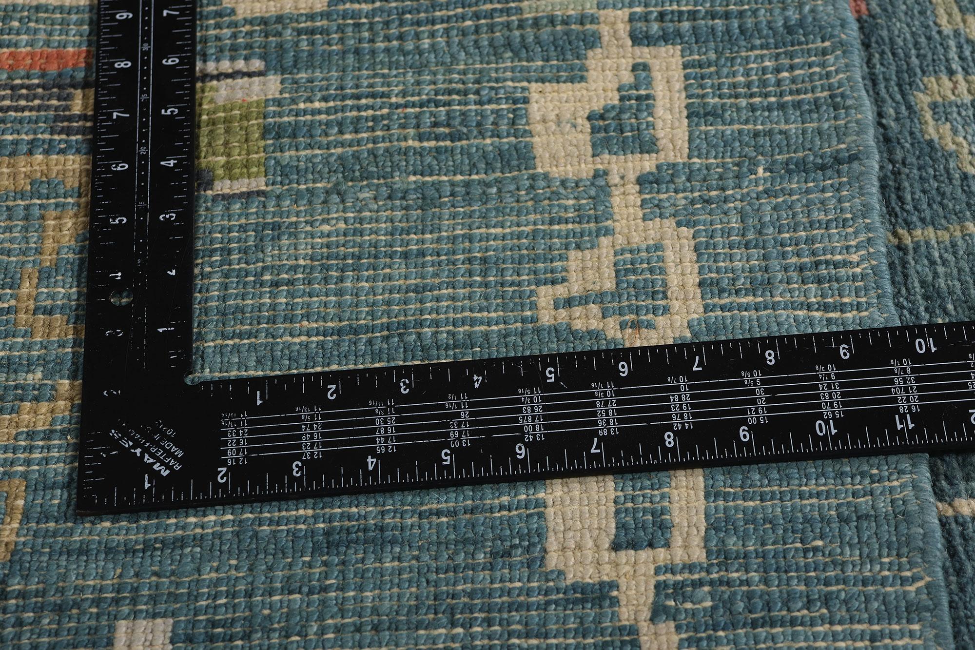Neuer moderner türkischer Oushak-Teppich in Ceruleanblau mit Contemporary-Stil im Angebot 2