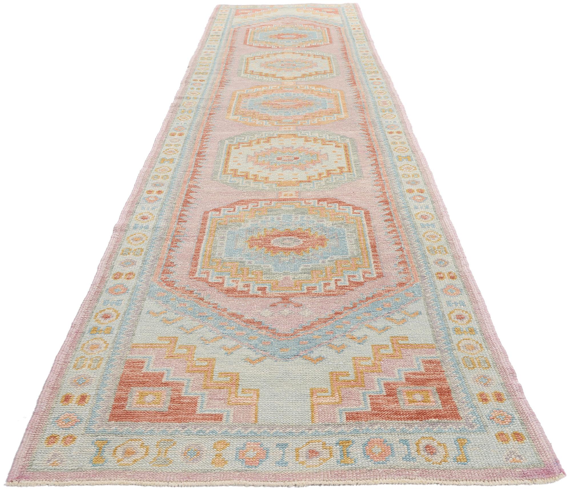 Neuer moderner farbenfroher türkischer Oushak-Teppich im zeitgenössischen Stil (Handgeknüpft) im Angebot