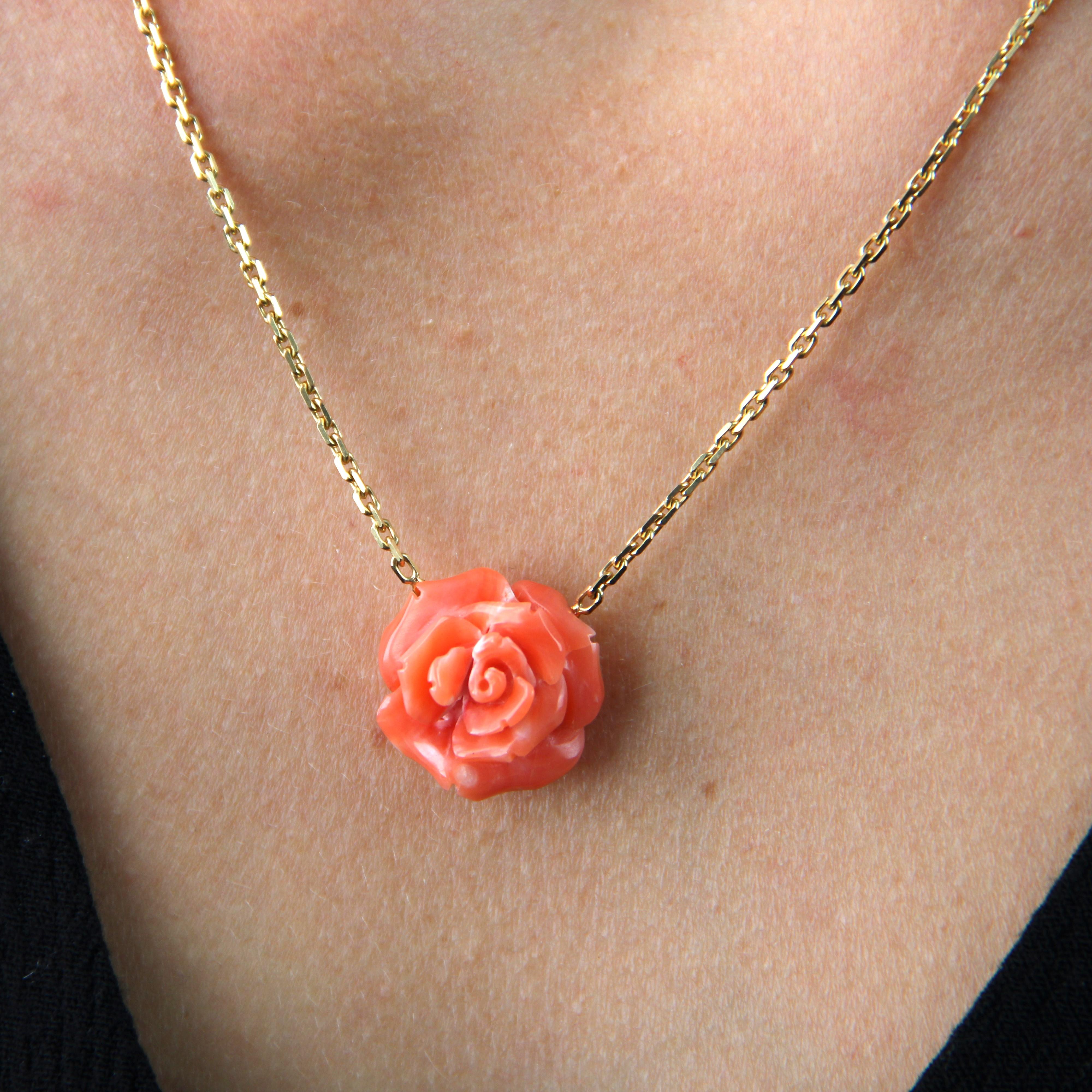 New Modern Coral Rose Shaped 18 Karat Gelbgold Halskette 4