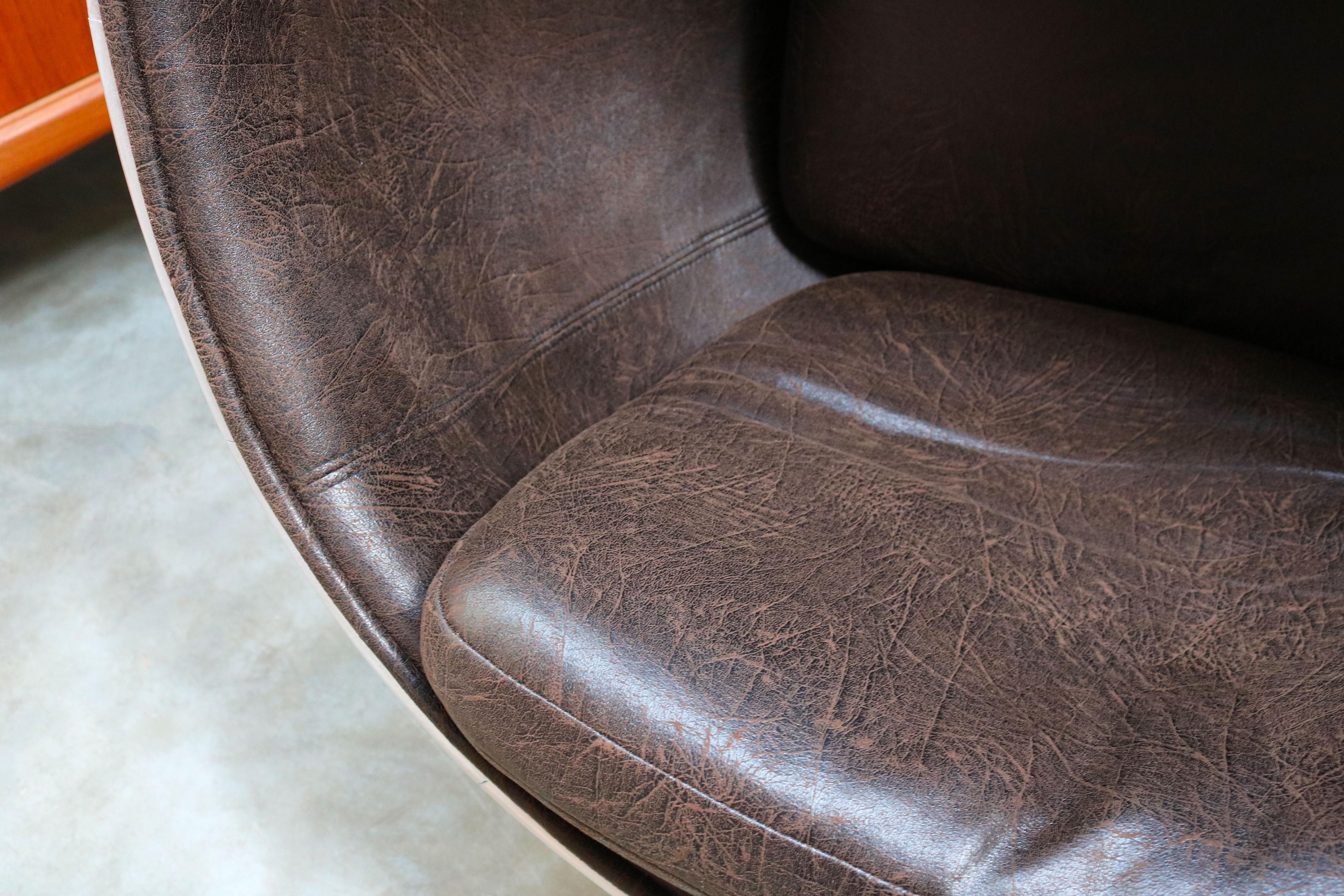aluminium egg chair