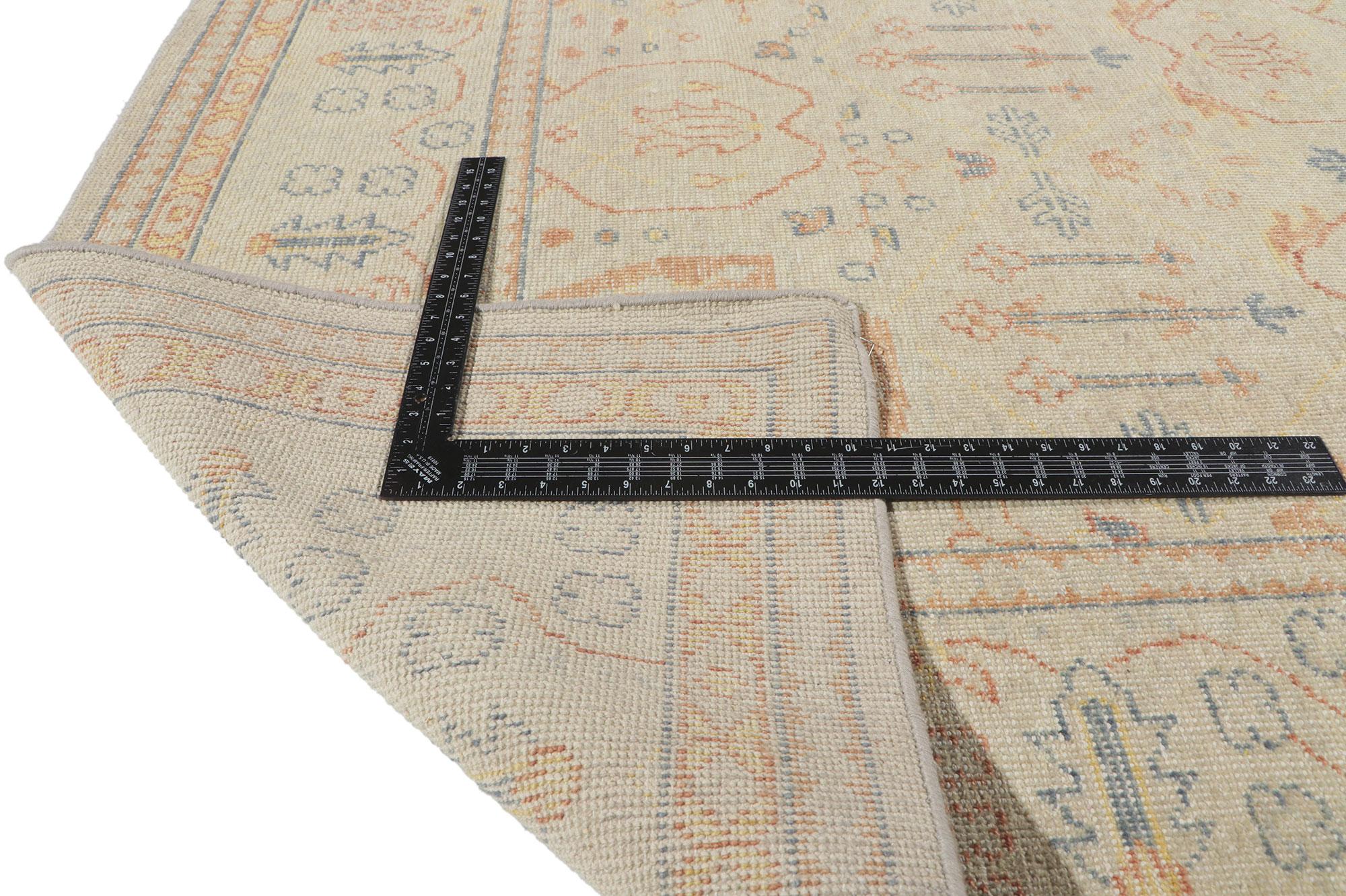 Moderner Distressed-Teppich im Vintage-Stil, Moderne im Zustand „Neu“ im Angebot in Dallas, TX