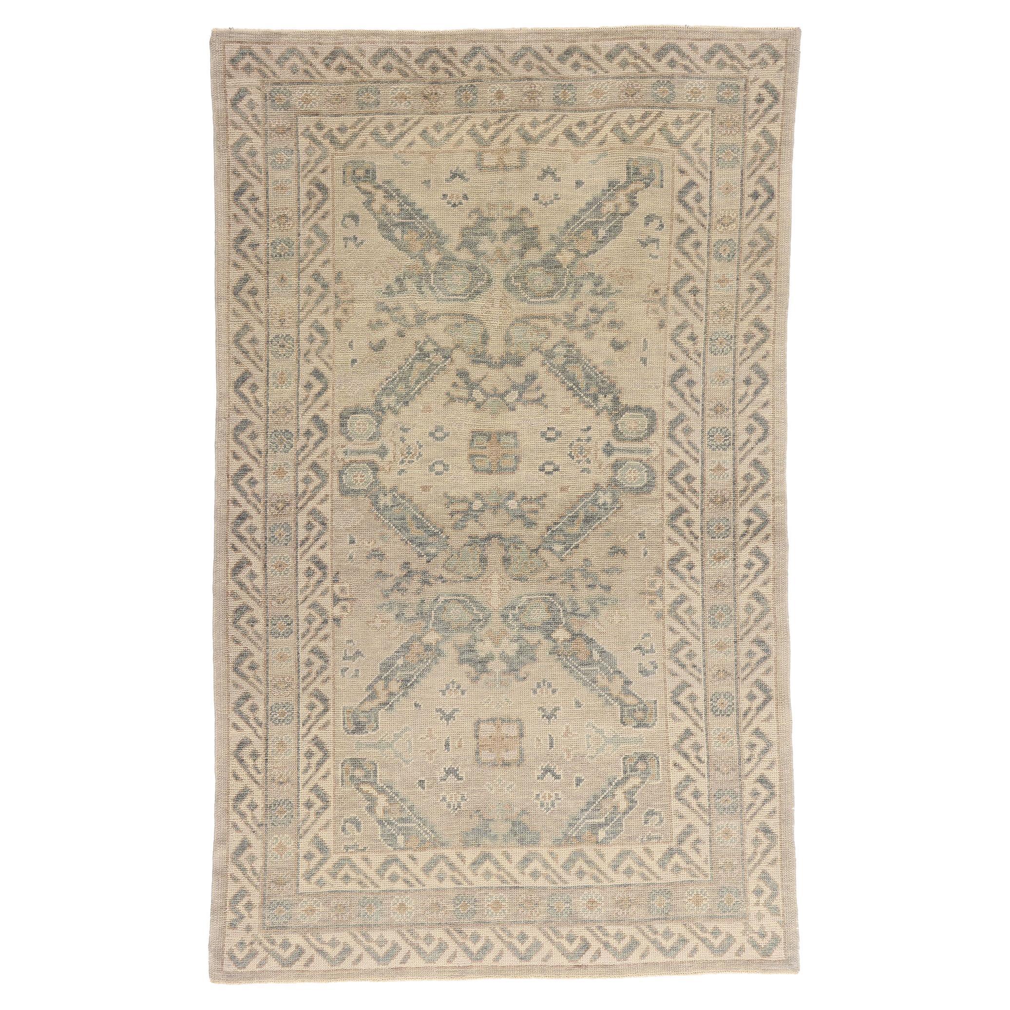 Neuer moderner erdfarbener türkischer Oushak-Teppich im zeitgenössischen Stil