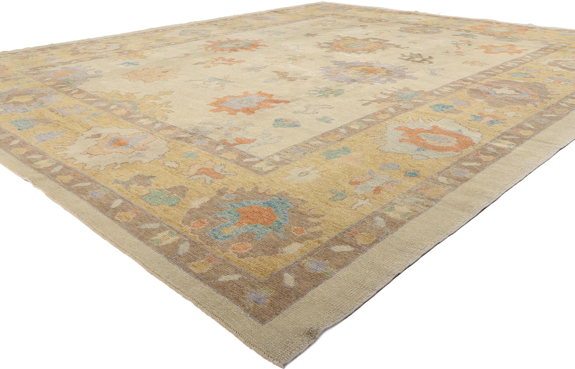 52735 New Modern Earth-Tone Turkish Oushak Rug, 12'05 x 14'09. Infuso nello spirito poetico dell'arte anatolica, questo magnifico tappeto Oushak turco in lana annodato a mano è una sinfonia di colori e motivi senza tempo. Il suo campo luminoso,