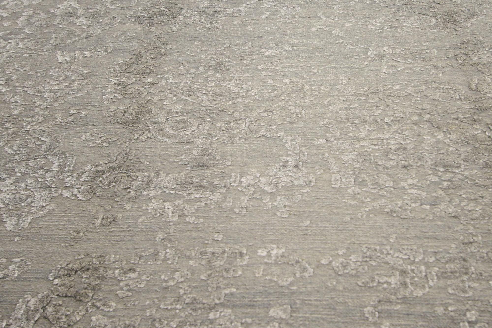 New Modern Erased Damask Wool and Silk Rug with Transitional Style In condizioni Nuovo in vendita a Dallas, TX