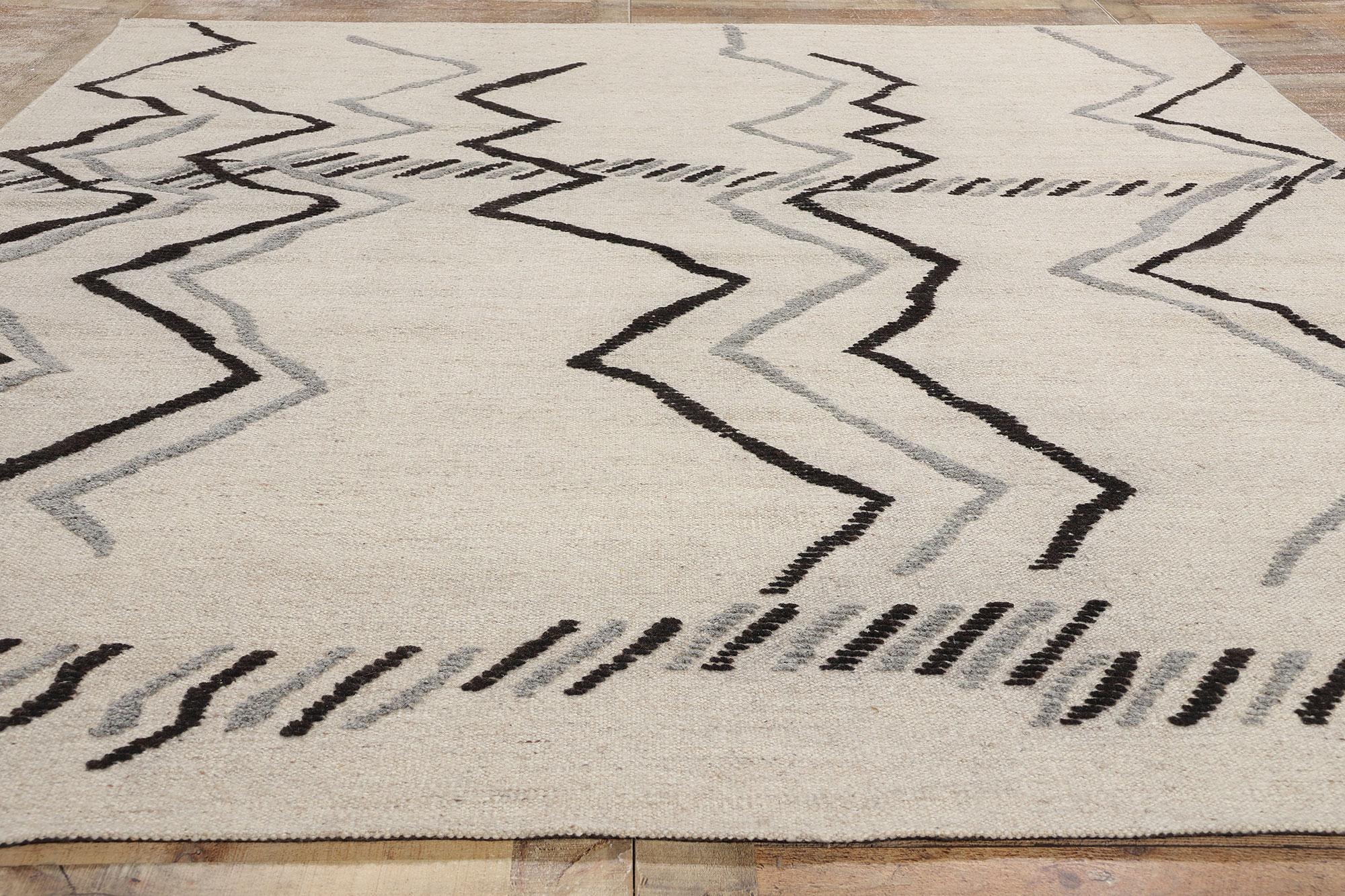 New Modern High-Low Moroccan Rug, Tribal Allure Meets Contemporary Abstract Art (Wolle) im Angebot