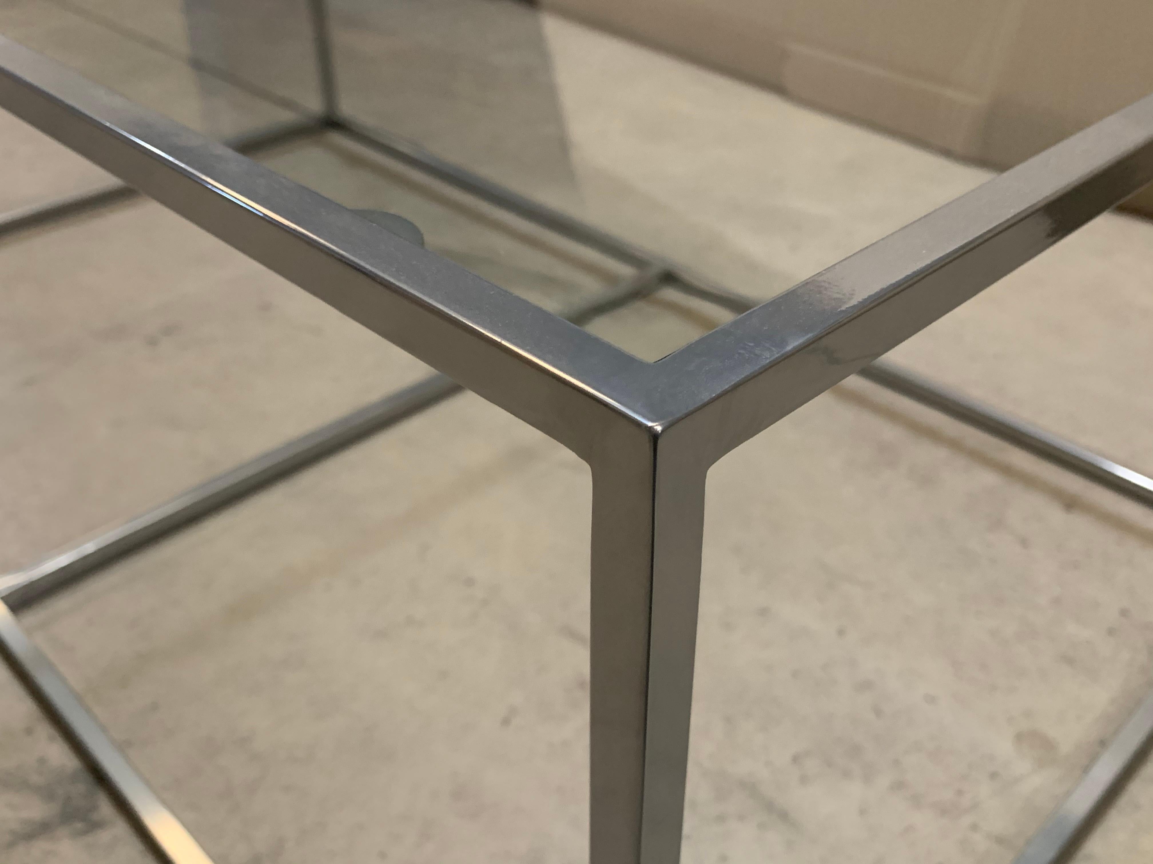Nouvelle table rectangulaire moderne en fer:: pour l'intérieur ou l'extérieur en vente 1