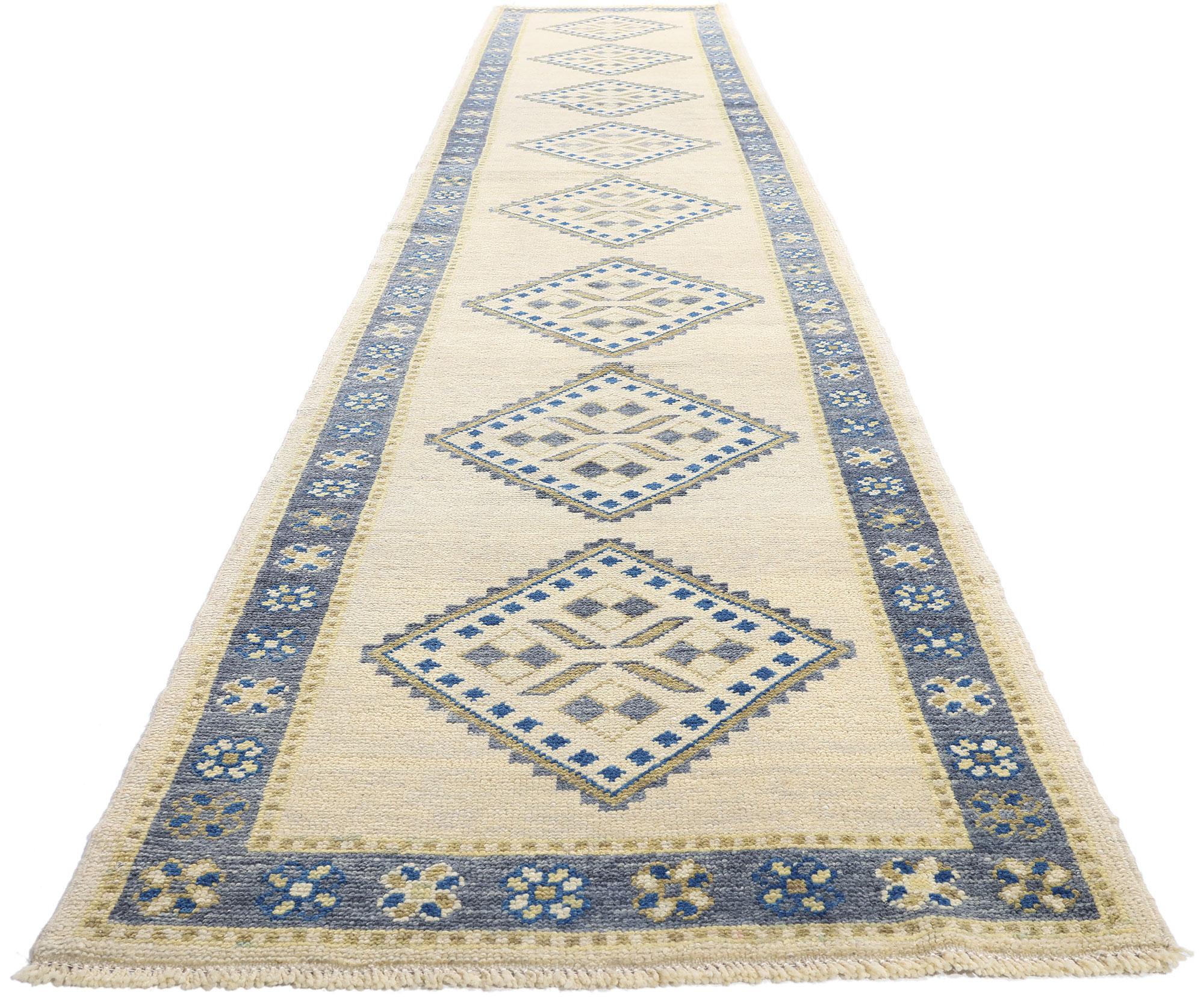 New Modern Ivory Turkish Oushak Carpet with Transitional Style For Sale 1