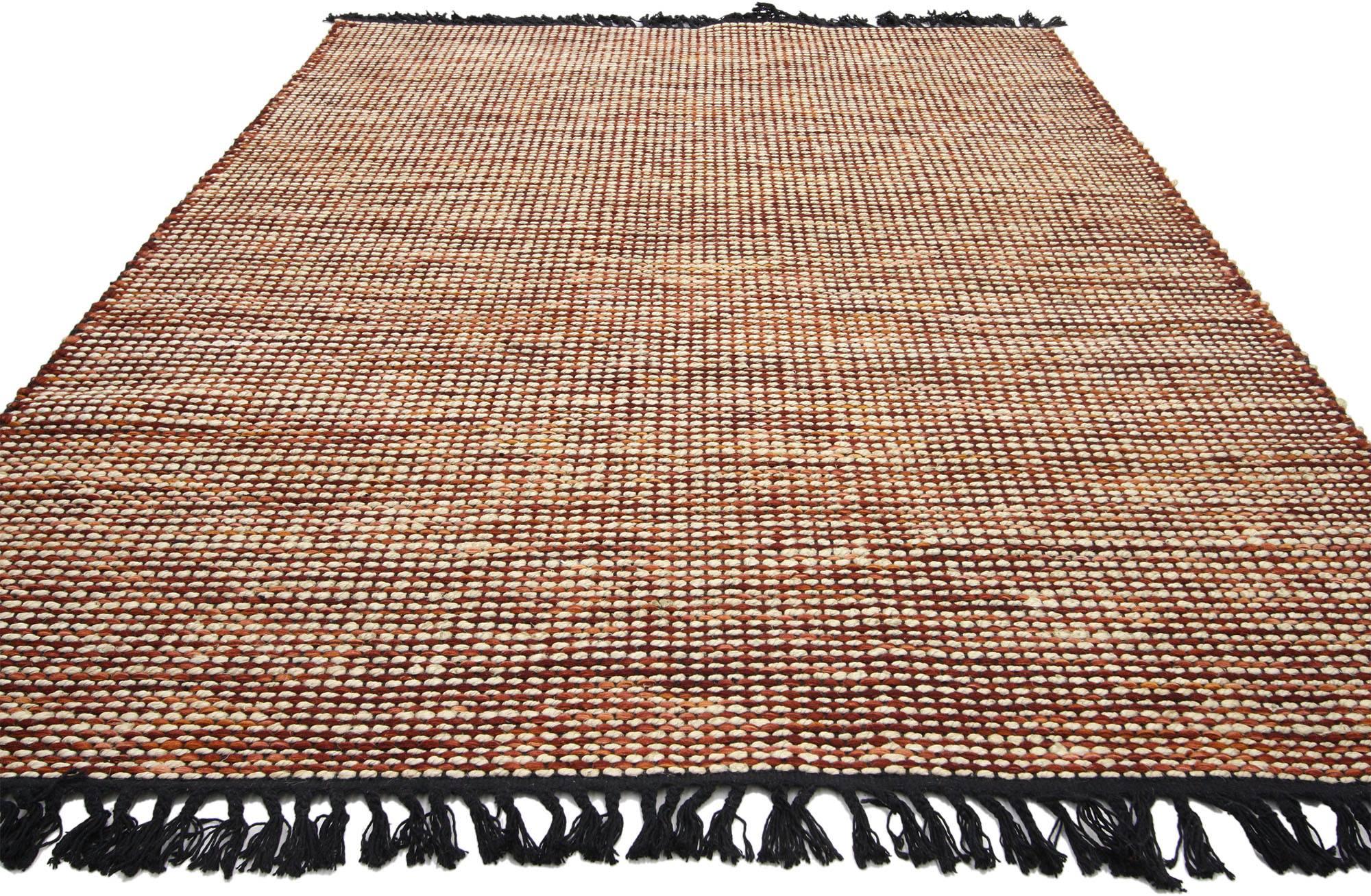 30378, New Modern Lake House Cabin Style Dhurrie flat-weave rug. Rafraîchissez votre espace et injectez de la couleur sans devenir fou de polychromie avec ce tapis moderne Dhurrie. D'un style subtil et très polyvalent, ce tapis de style Lake House