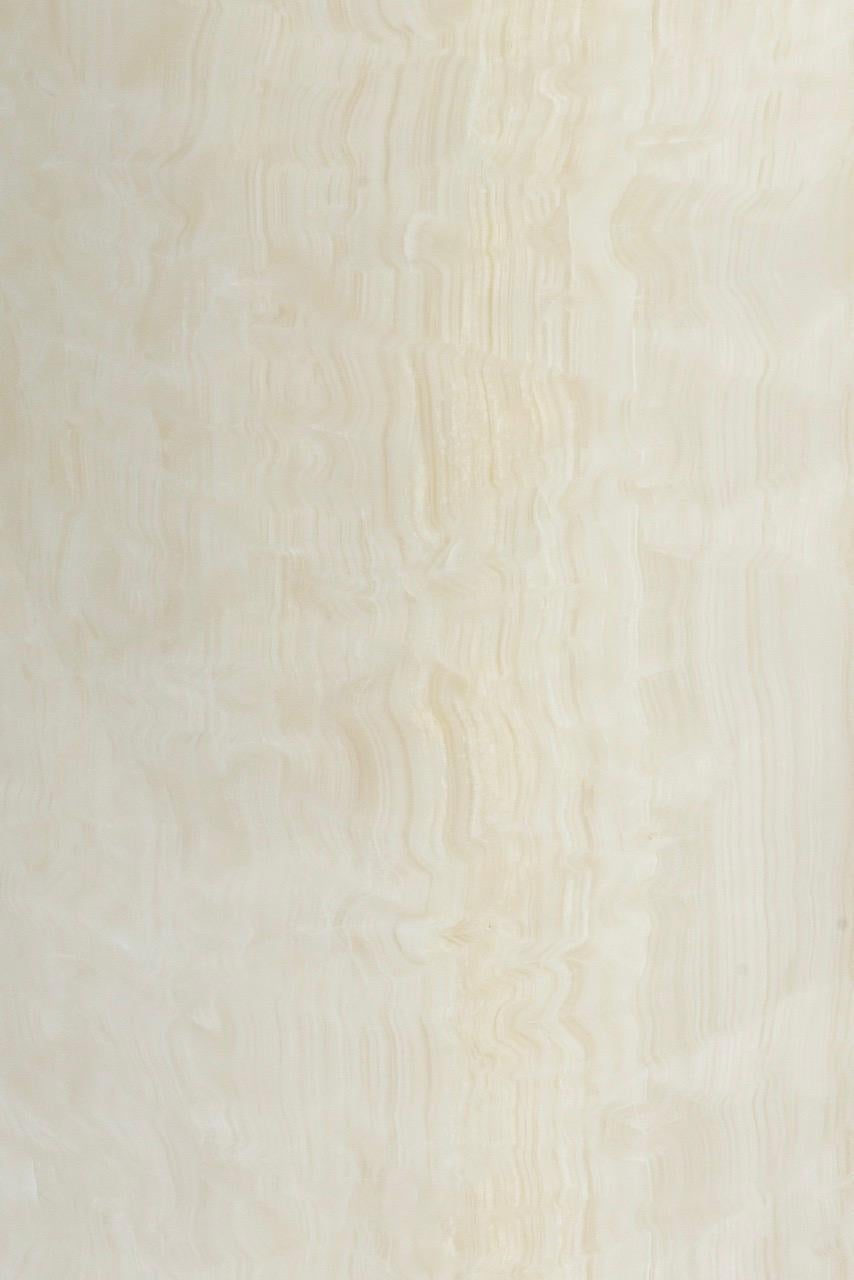 italien Lampe moderne en marbre onyx blanc, conçue par Jacopo Simonetti en vente