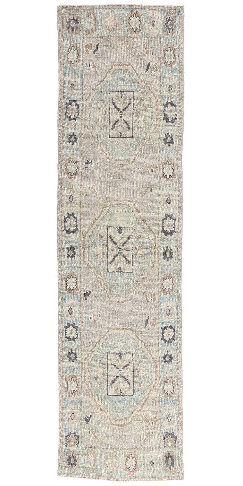 Nuovo Tappeto turco Oushak grigio chiaro moderno con stile transitorio in vendita 4
