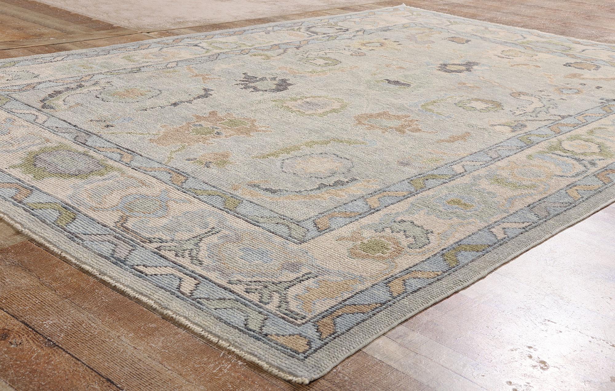 New Modern Light Gray Turkish Oushak Carpet with Transitional Style (Türkisch) im Angebot