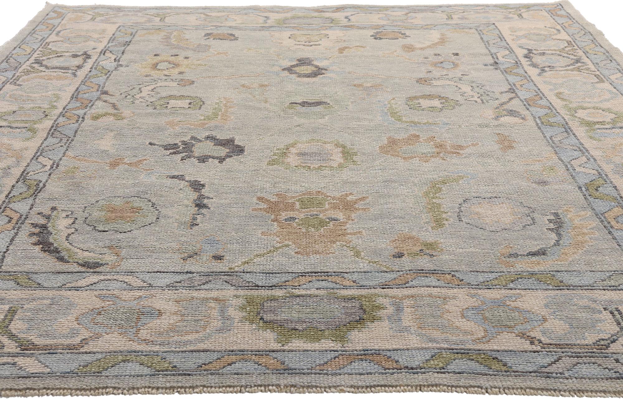 New Modern Light Gray Turkish Oushak Carpet with Transitional Style im Zustand „Neu“ im Angebot in Dallas, TX