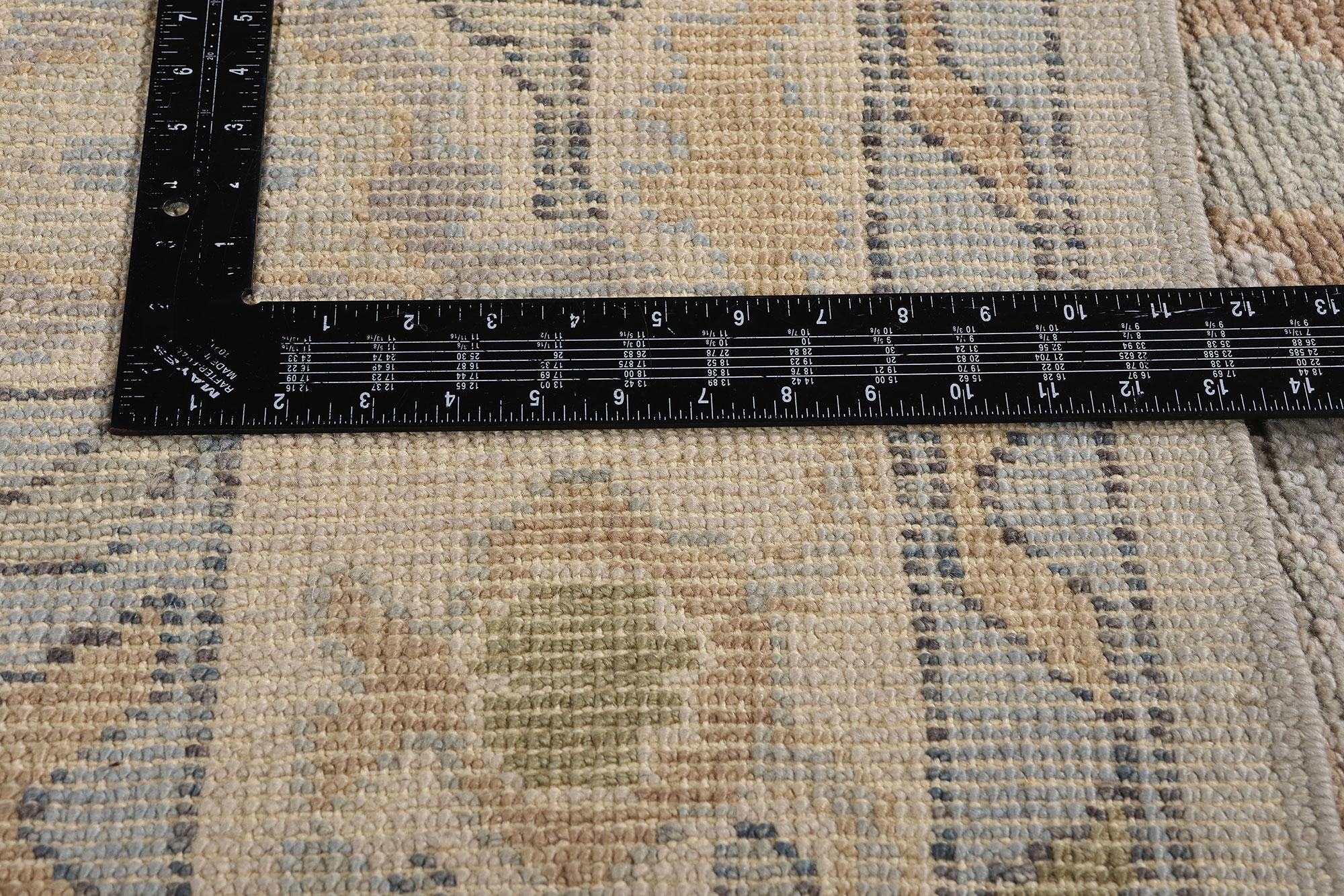 New Modern Light Gray Turkish Oushak Carpet with Transitional Style im Angebot 2