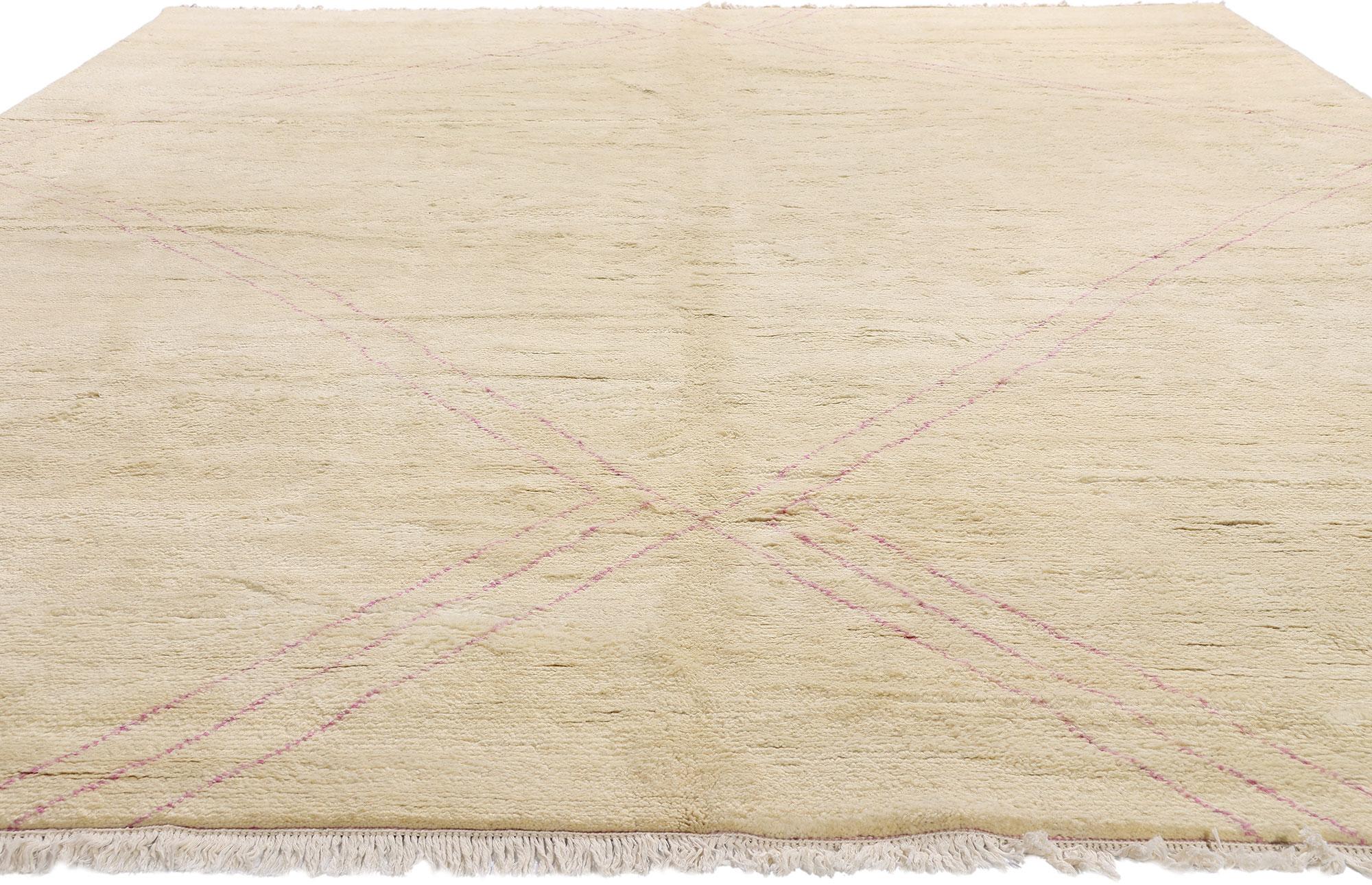 Zeitgenössischer Teppich im marokkanischen Stil mit minimalistischem böhmischem Stil (Handgeknüpft) im Angebot