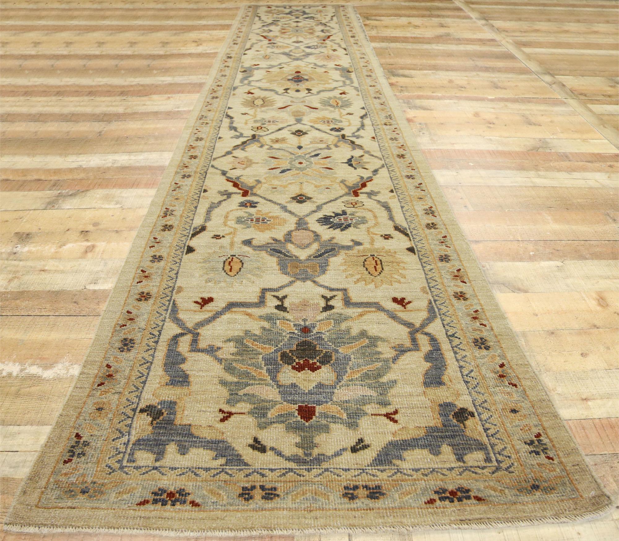 XXIe siècle et contemporain Nouveau tapis persan Sultanabad de style transitionnel en vente