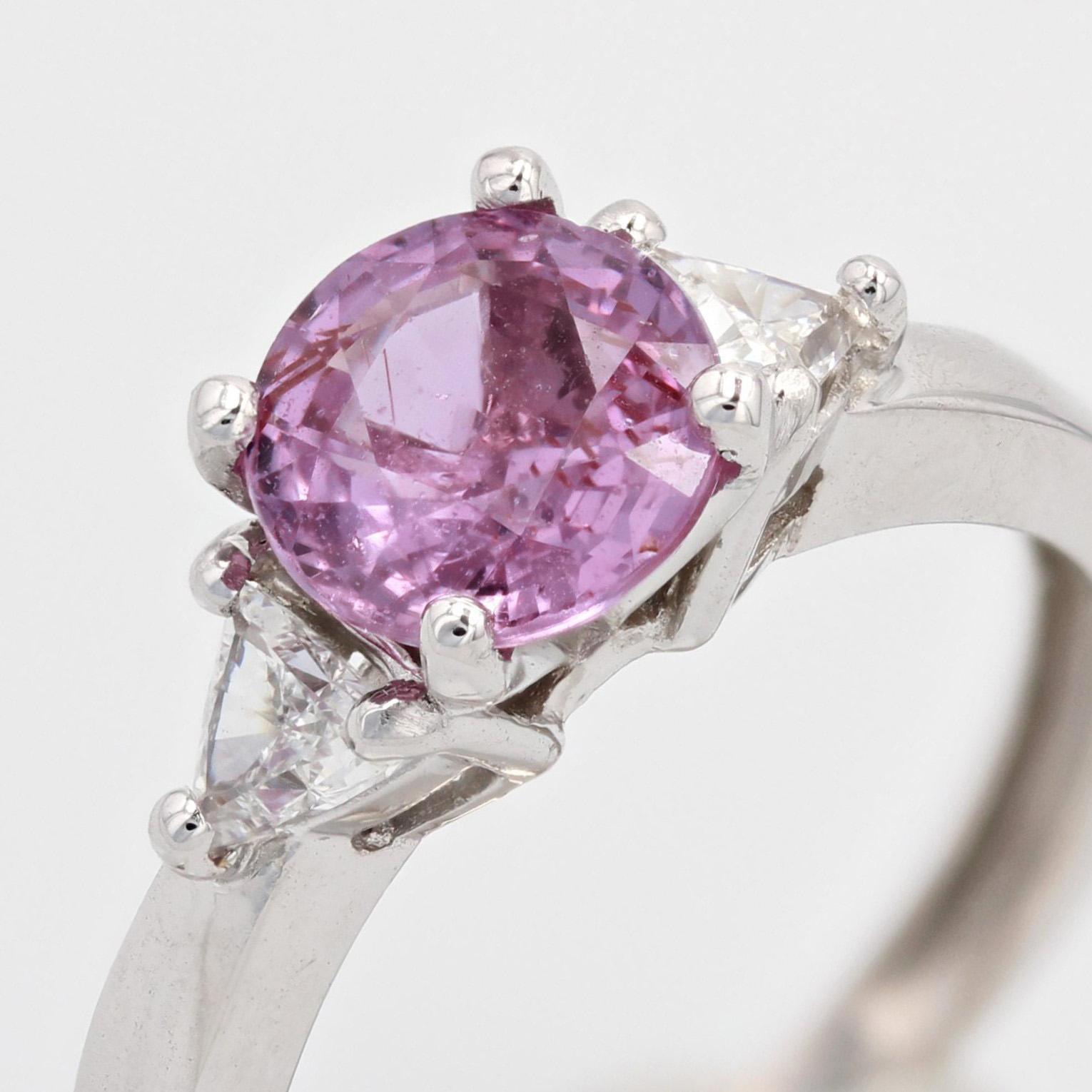 New Modern Pink Sapphire Diamonds 18 Karat White Gold Trilogy Ring 4