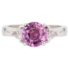 New Modern Pink Sapphire Diamonds 18 Karat White Gold Trilogy Ring New Modern Pink Sapphire Diamonds 18 Karat White Gold Trilogy Ring