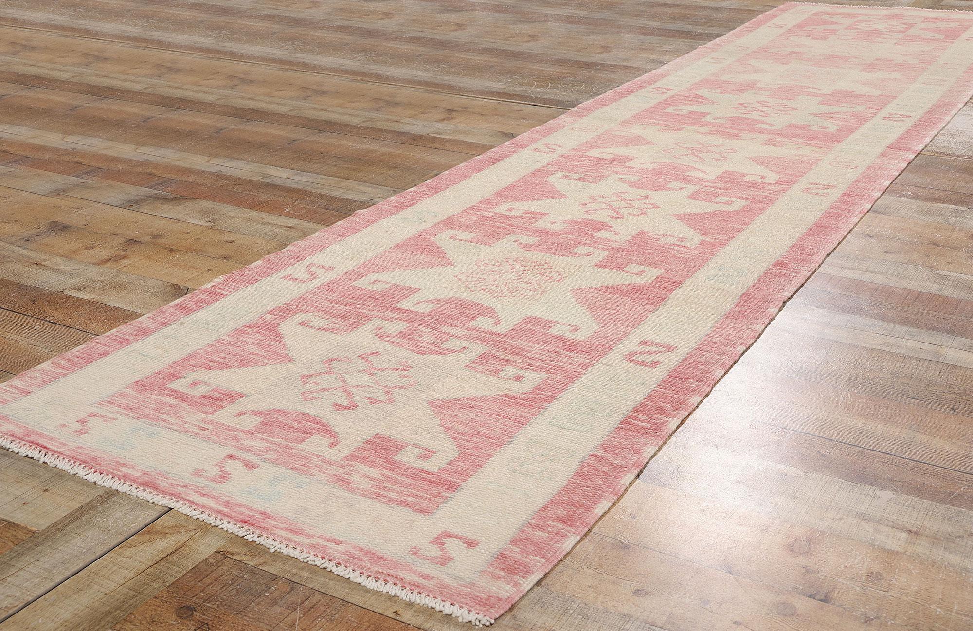 Neuer moderner rosa türkischer Oushak-Teppich mit traditionellem Stil (Wolle) im Angebot