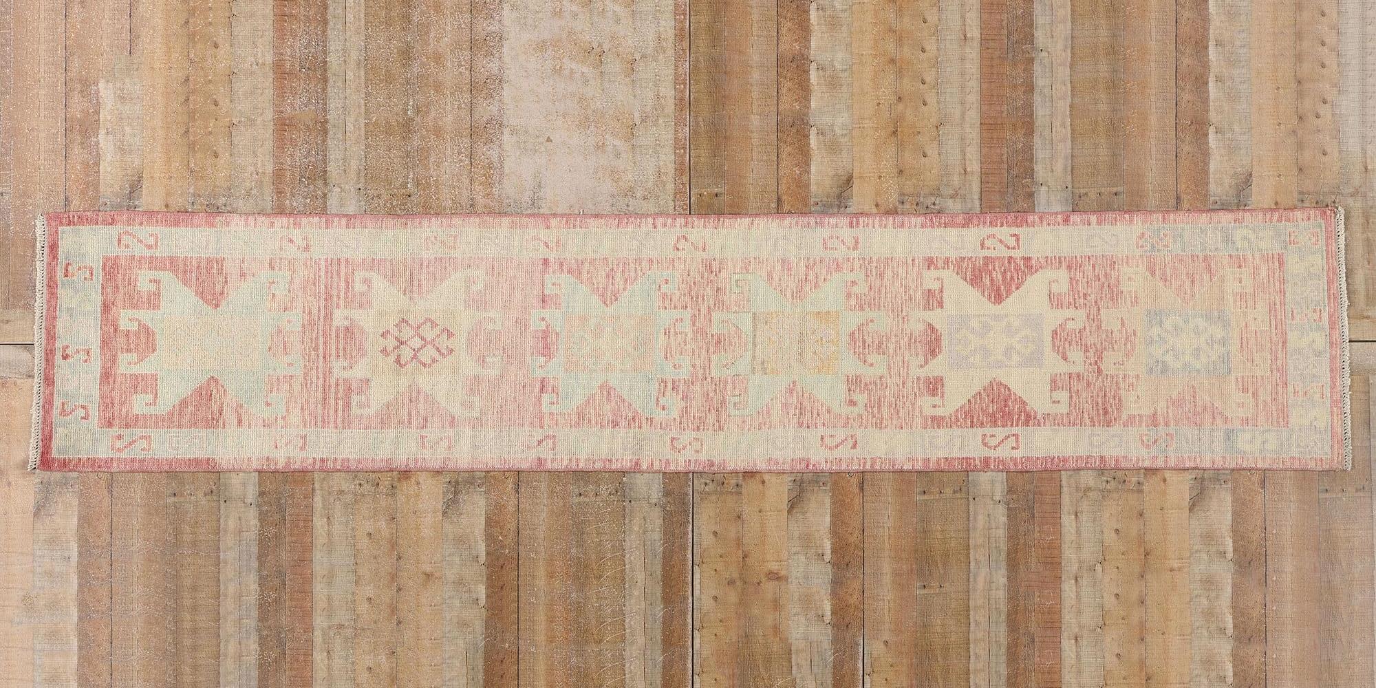 Neuer moderner rosa türkischer Oushak-Teppich mit traditionellem Stil im Angebot 1