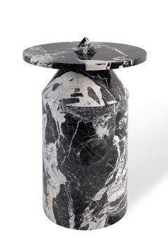 Nouvelle table d'appoint moderne en marbre noir ancien, créatrice Karen Chekerdjian