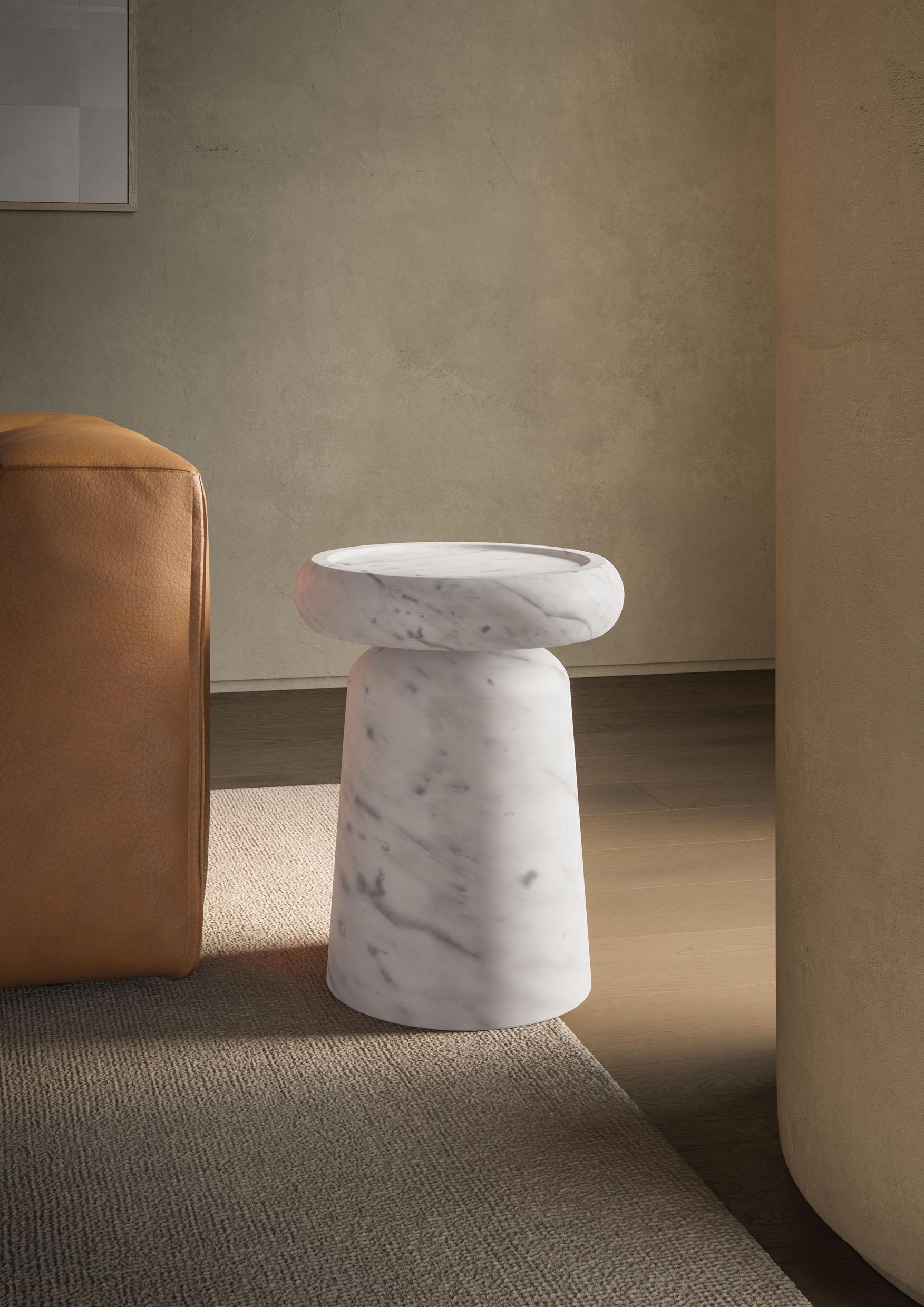 Side Table in White Gioia marble 
Size: ⌀ 39 x 50 cm - 15.4 x 19.7 in.

Commercial name: Nissa Side Table in White Gioia marble, Nissa Collection by the Spanish designer Ivan Colominas. Made in Italy, hand finished.

- available also in the M