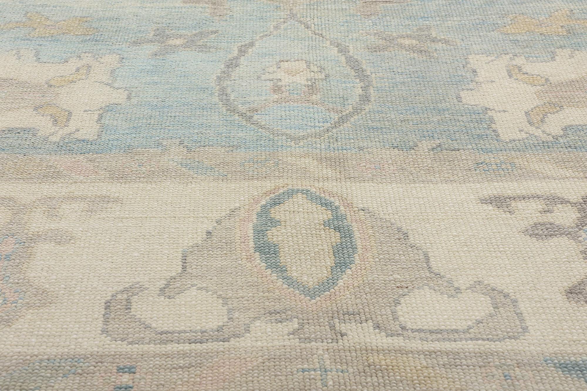 Neuer moderner weicher blauer türkischer Oushak-Teppich im traditionellen Stil im Zustand „Neu“ im Angebot in Dallas, TX