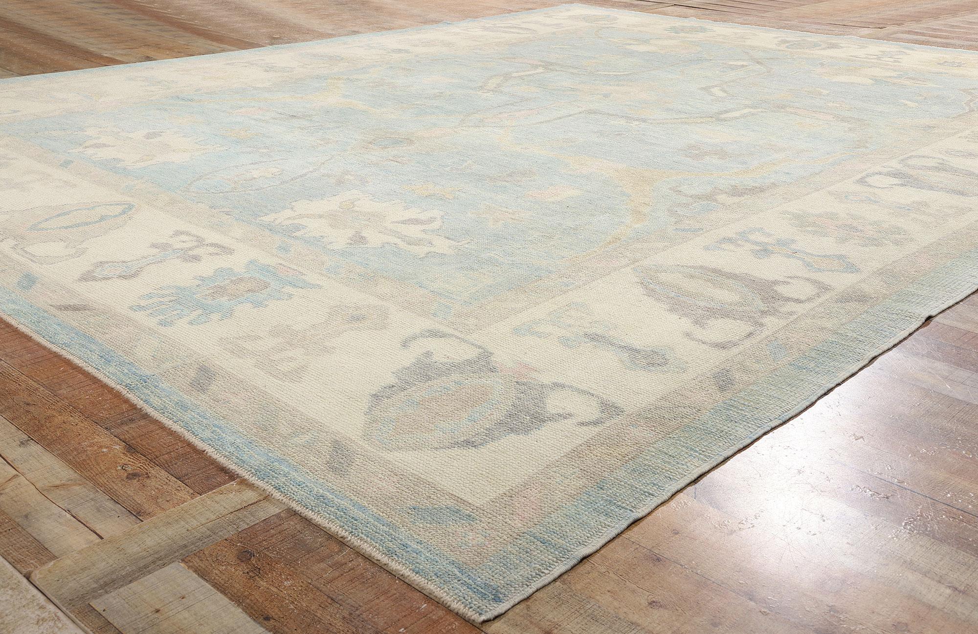 Neuer moderner weicher blauer türkischer Oushak-Teppich im traditionellen Stil (Wolle) im Angebot