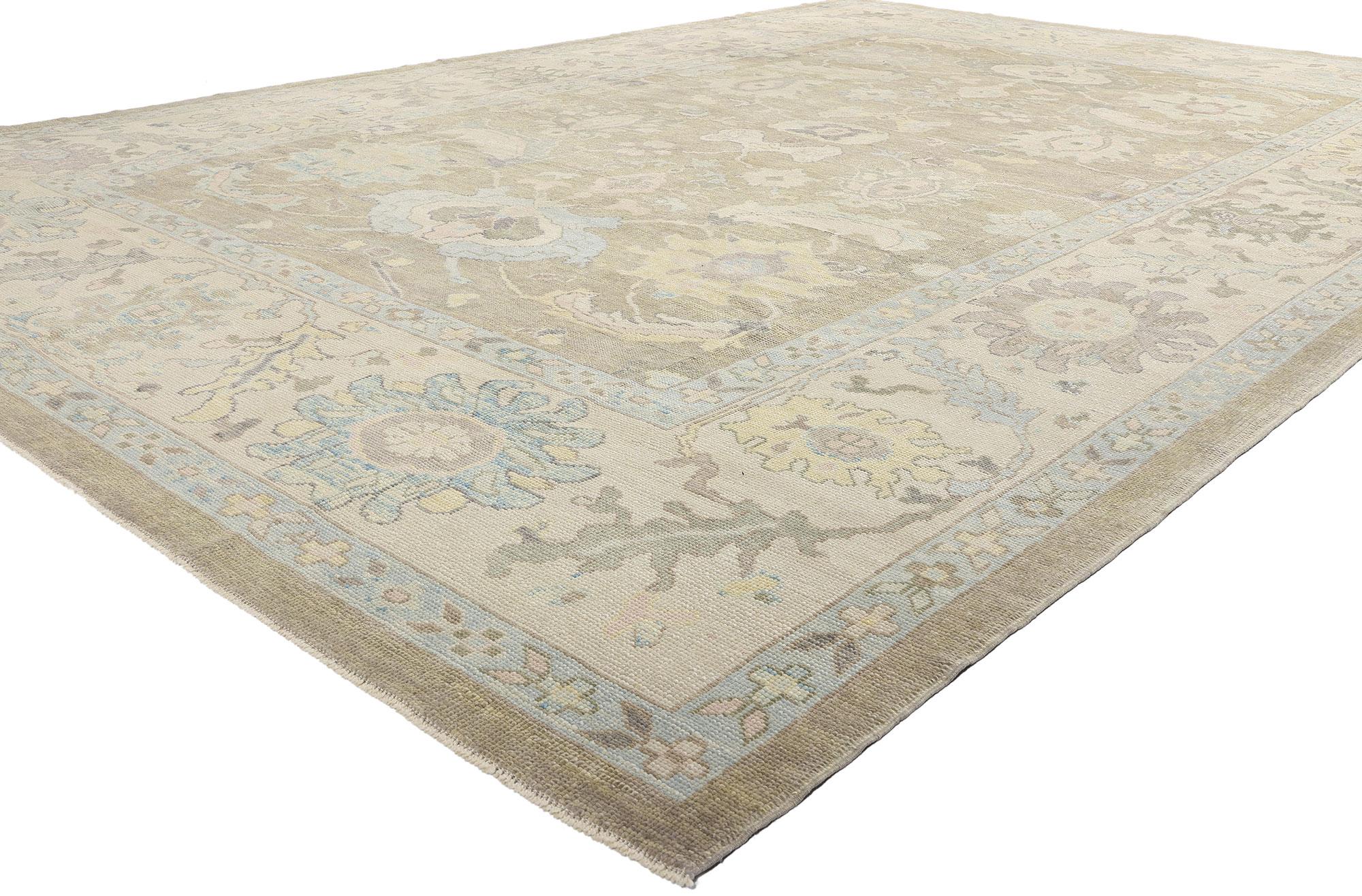 53986 Neuer moderner türkischer Oushak-Teppich, 10'06 x 15'02. Dieser moderne türkische Oushak-Teppich aus handgeknüpfter Wolle ist eine meisterhafte Verschmelzung von traditioneller anatolischer Kunstfertigkeit und zeitgenössischer Raffinesse. Mit