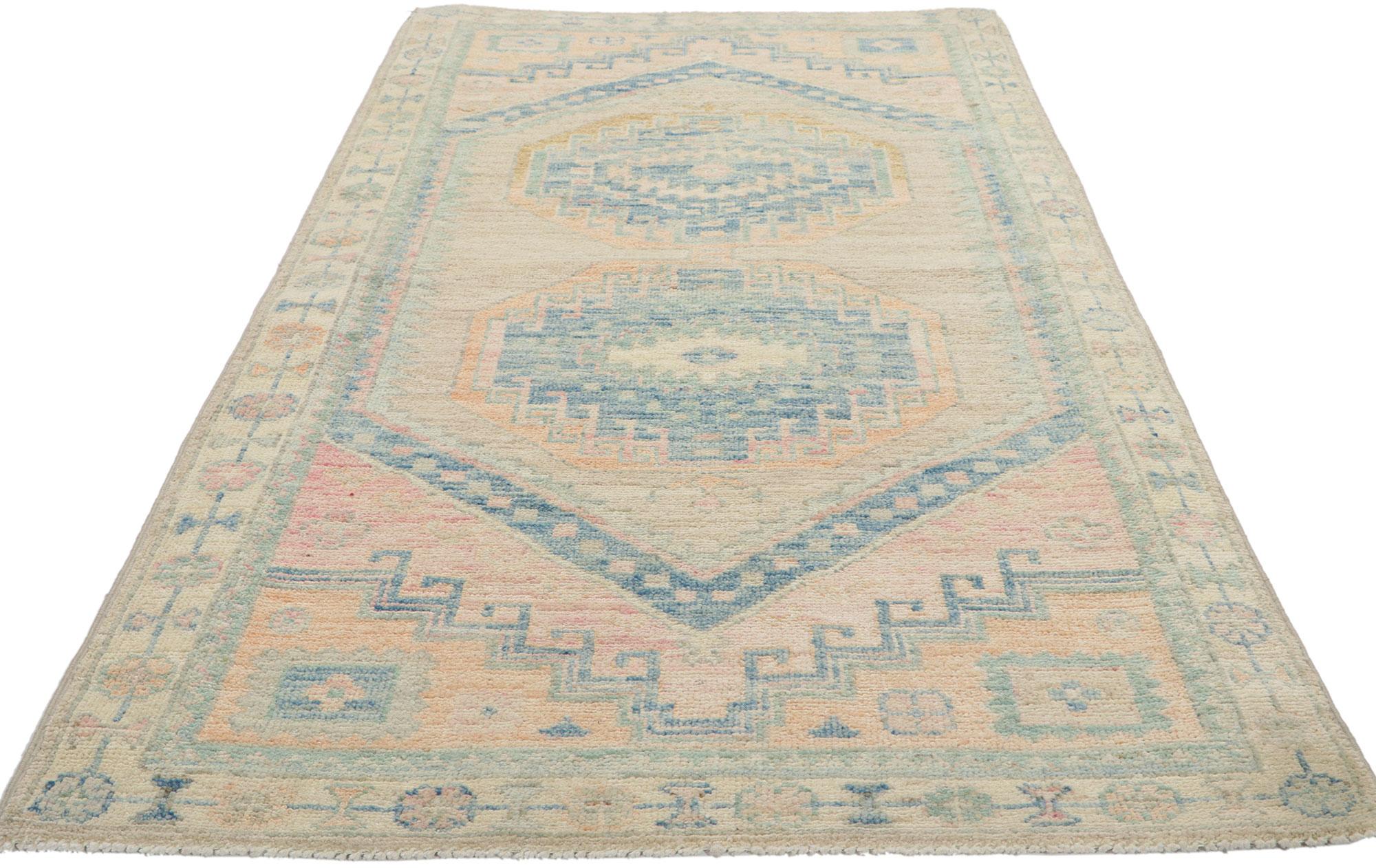 Pakistani New Modern Style Oushak Rug with Soft Colors For Sale