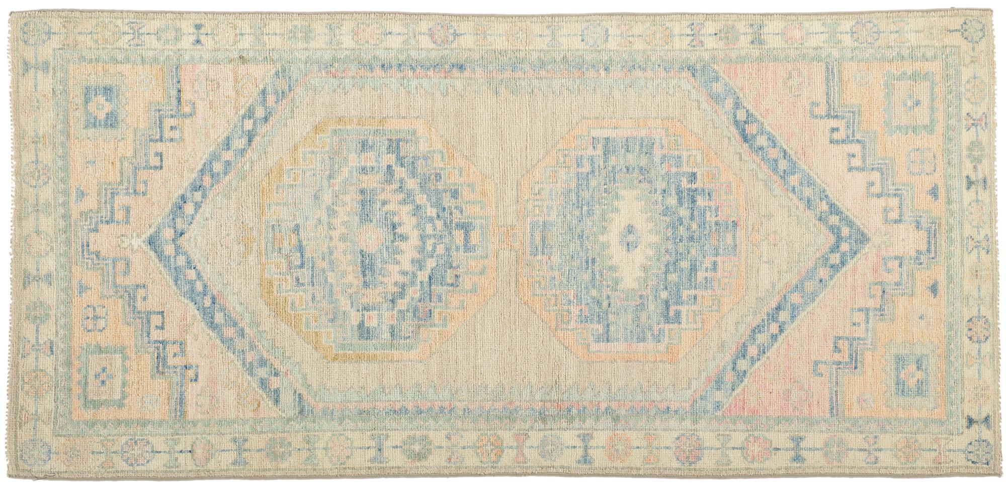 New Modern Style Oushak Rug with Soft Colors For Sale 2