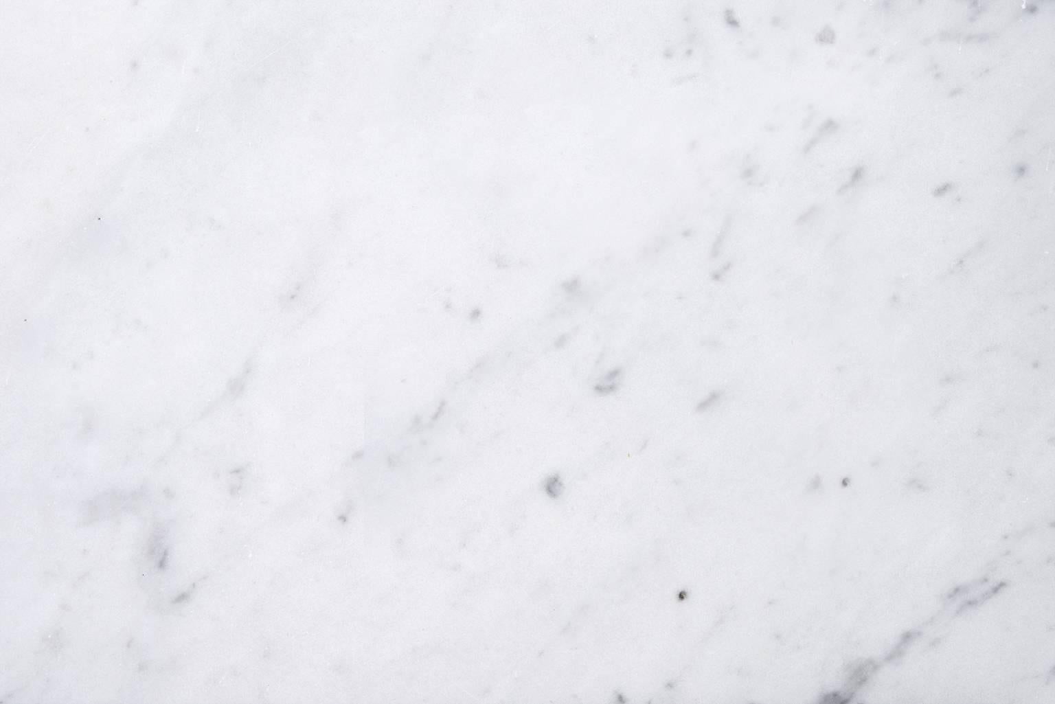 New Modern Tray in White Carrara Marble Creator Studioformart Stock In New Condition For Sale In Milan, IT