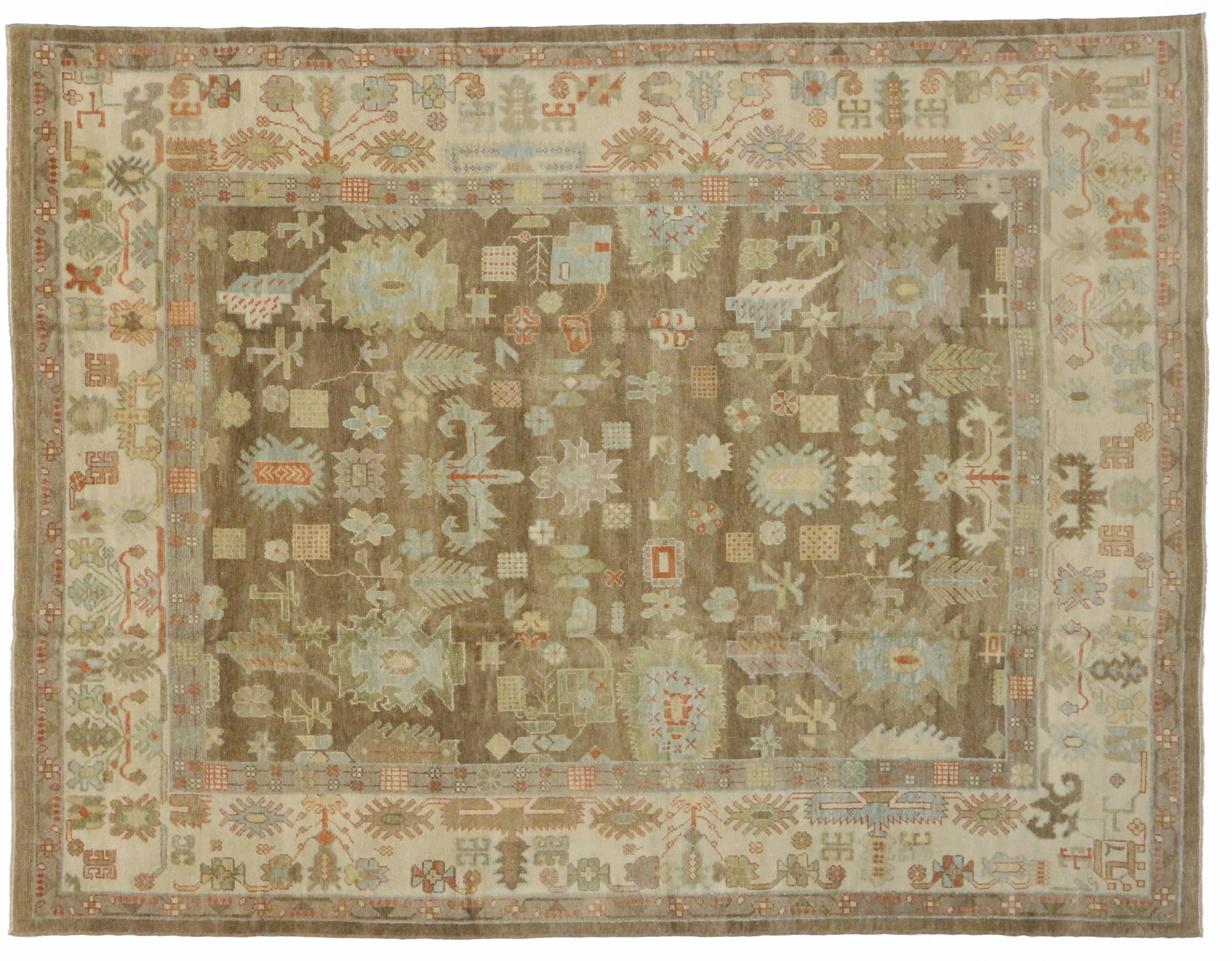 New Modern Turkish Oushak Area Rug with Transitional Style with a Pop of Color For Sale 4